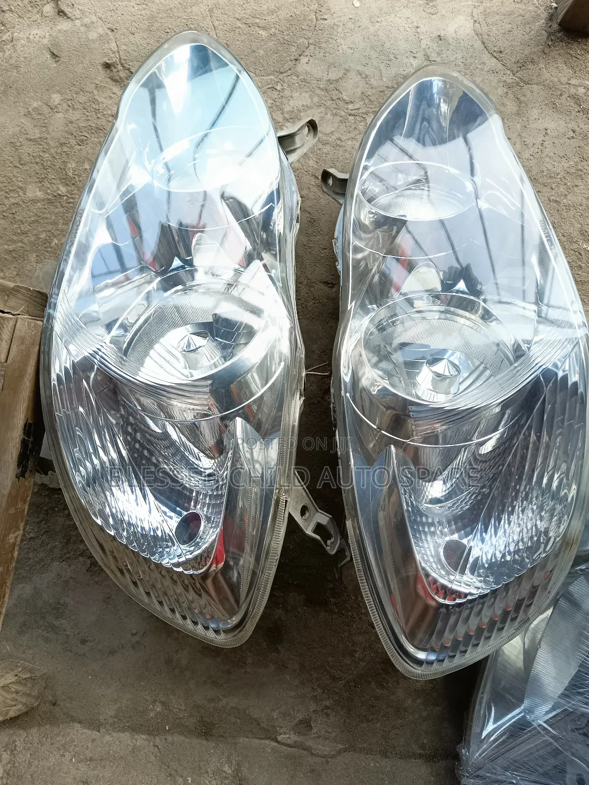 Headlamp Toyota Corolla Altis 2005 Charger Type