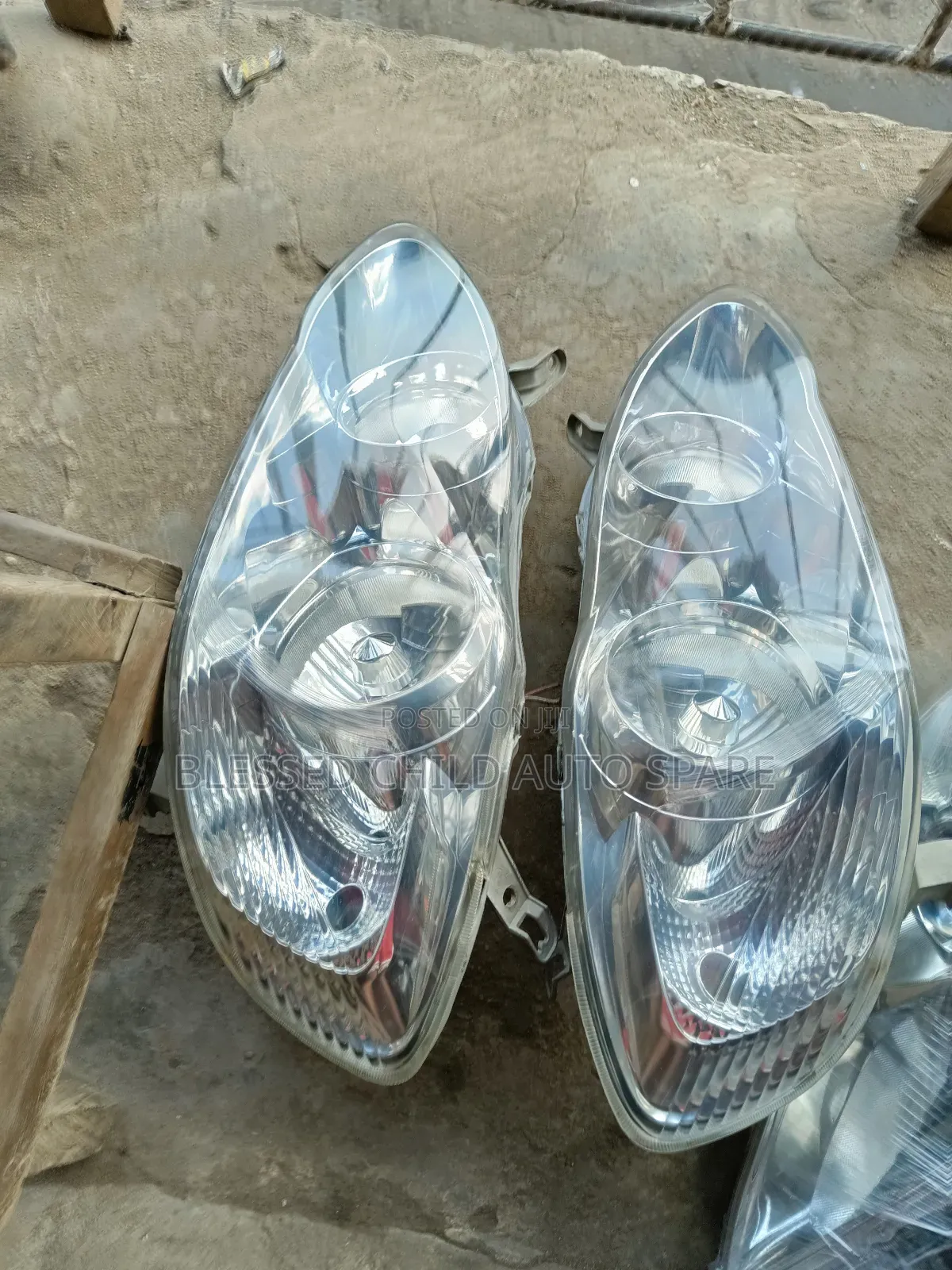Headlamp Toyota Corolla Altis 2005 Charger Type