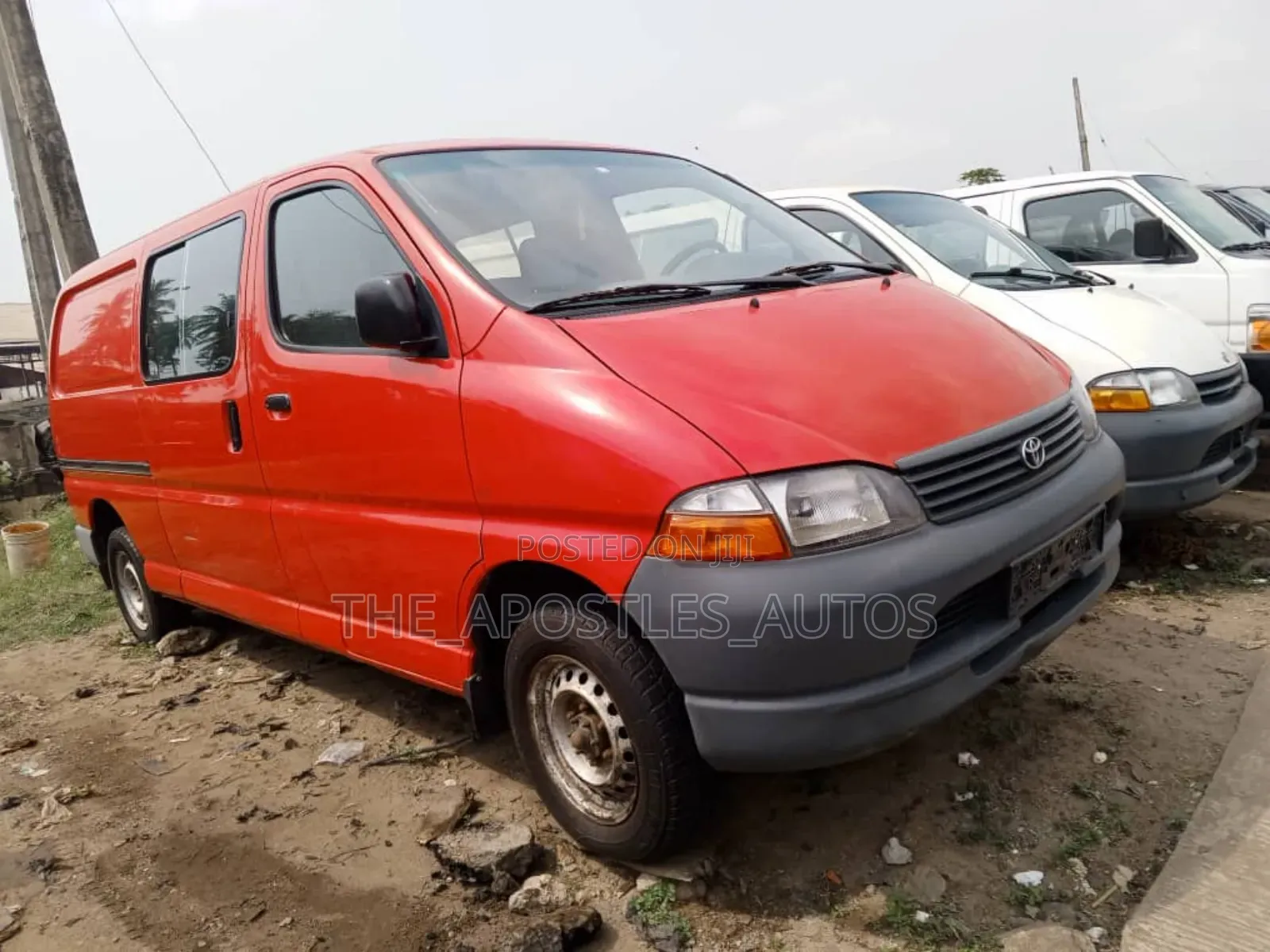 Toyota HiAce 2004 Red
