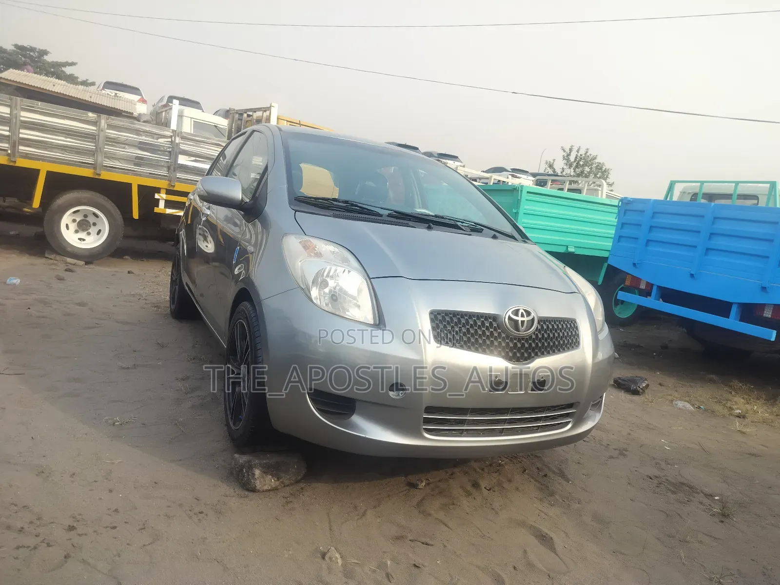 Toyota Yaris Base Hatchback 5dr 2010 Green