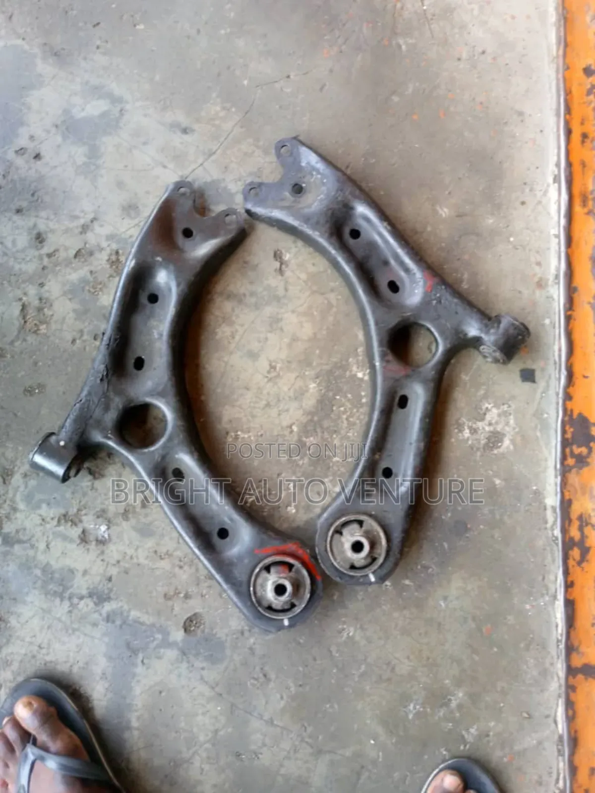 Lower Arm for Hyundai Sonata 2017 Model
