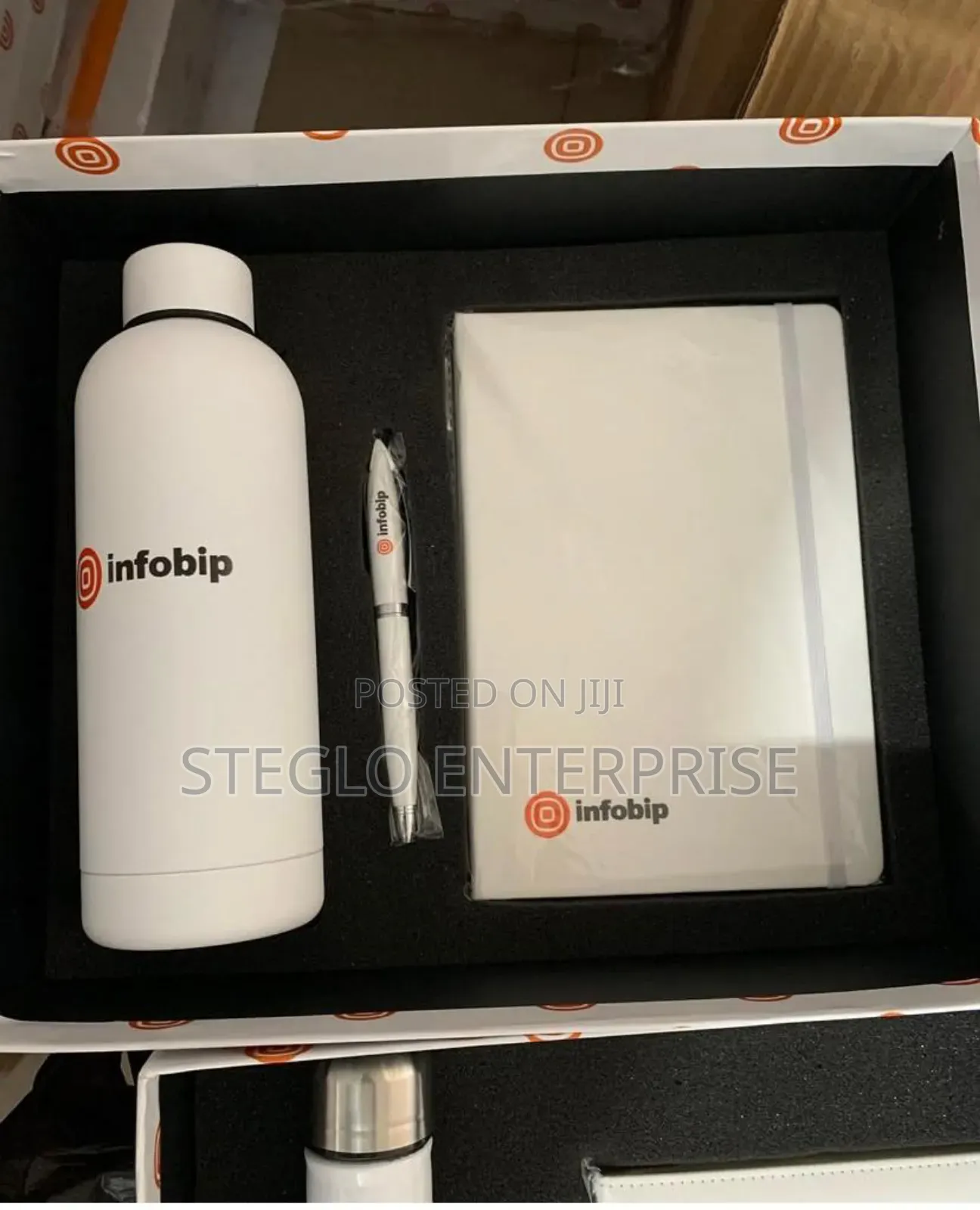 100 Unit of Coporate Gift