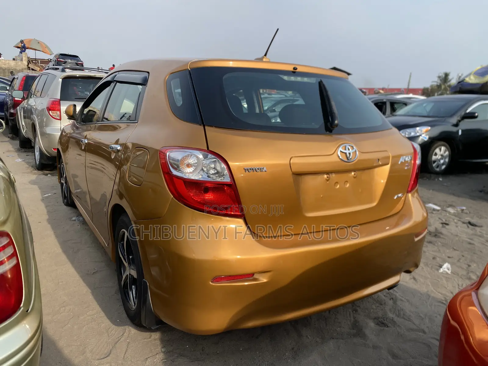 Toyota Matrix 2011 Gold