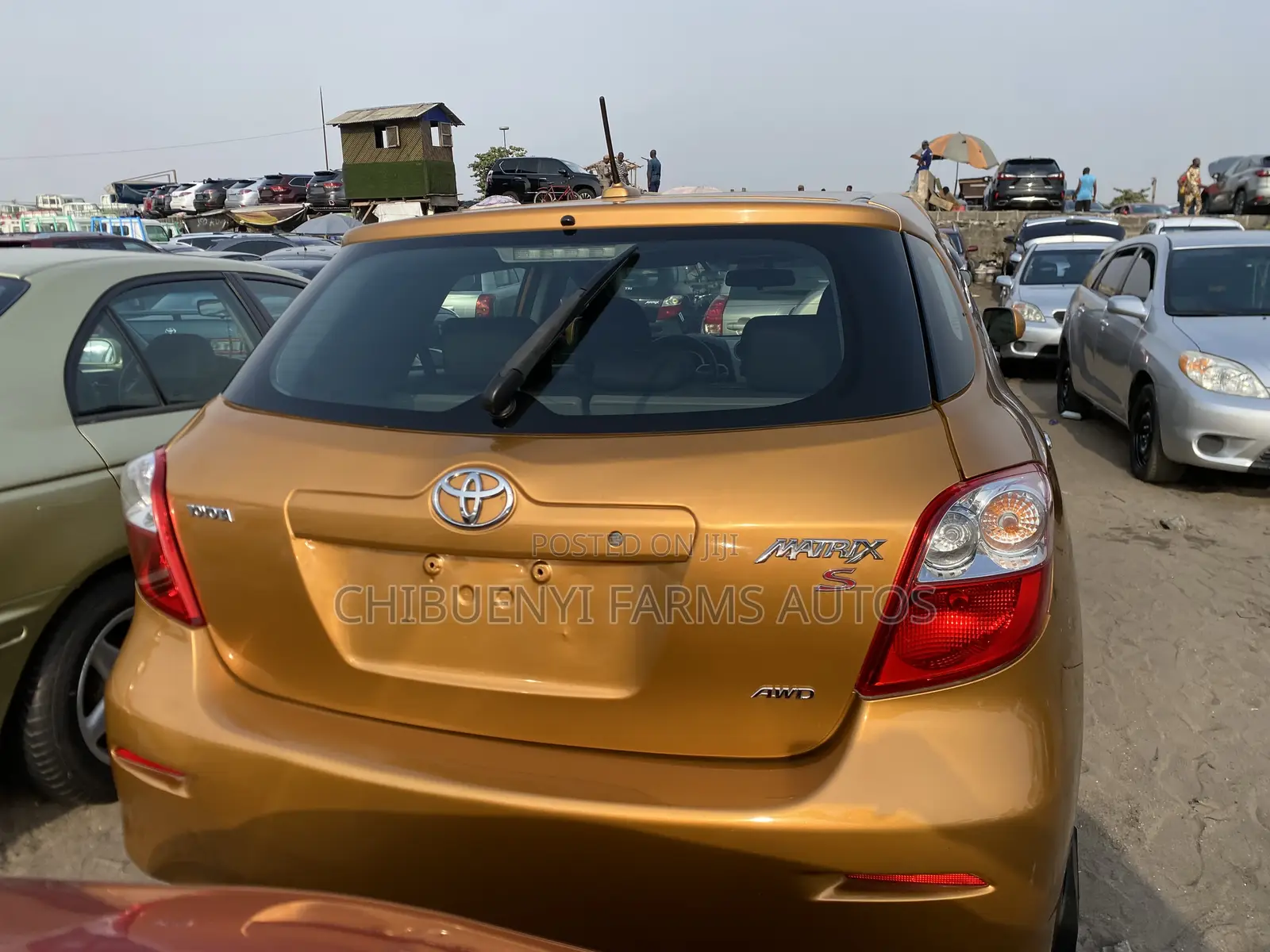 Toyota Matrix 2011 Gold