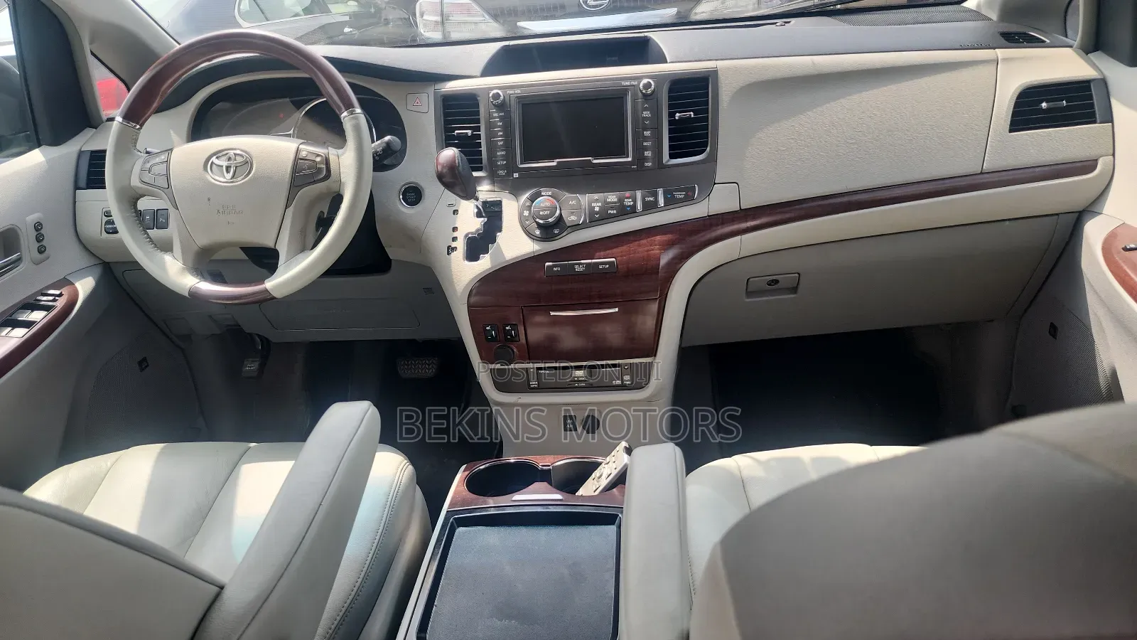 Toyota Sienna 2011 Gray