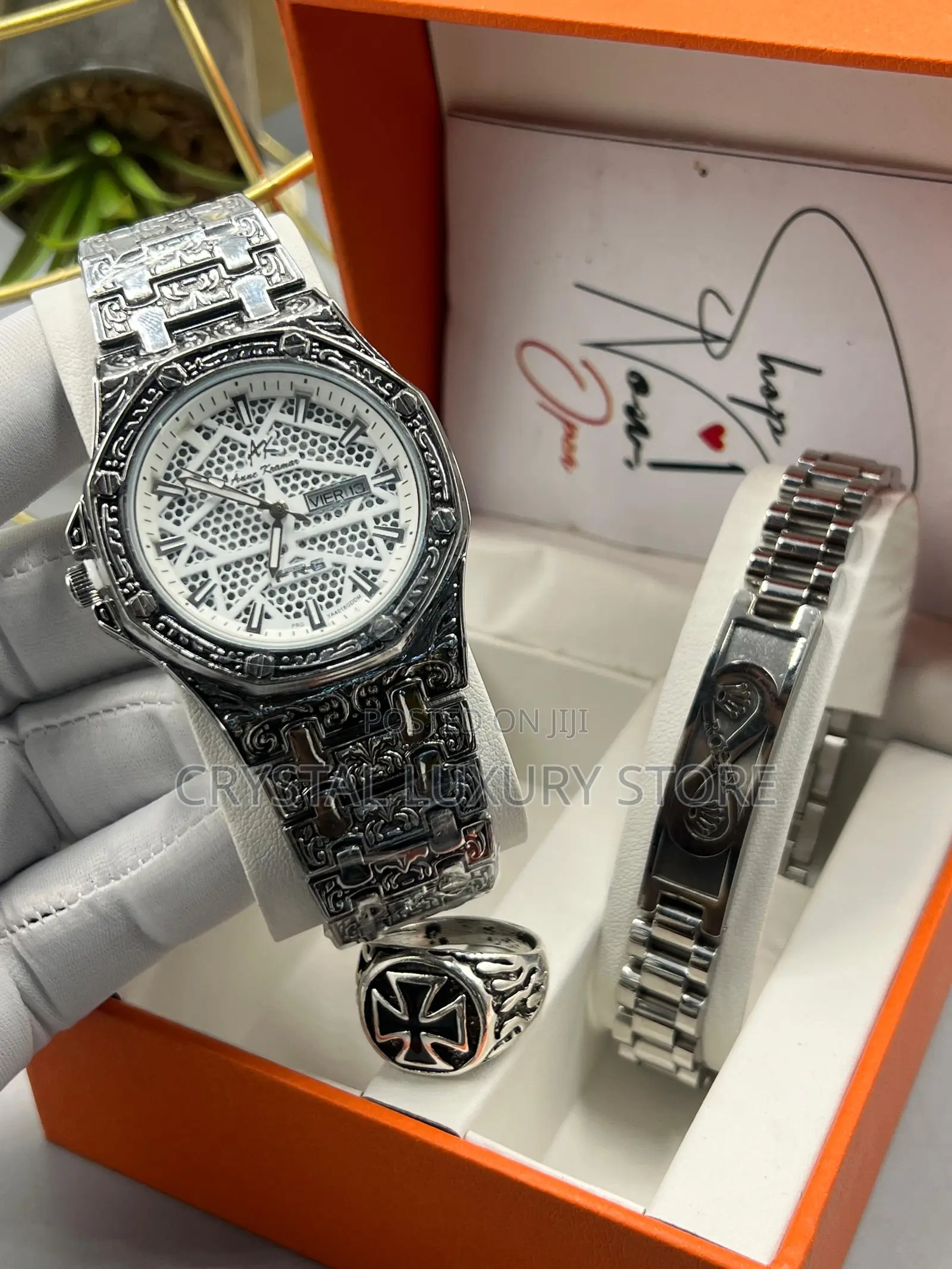 High Quality Men Chain Strap Wristwatch
