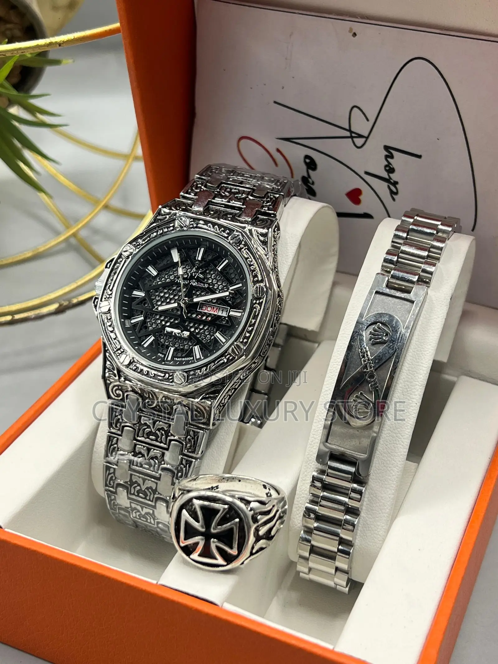 High Quality Men Chain Strap Wristwatch