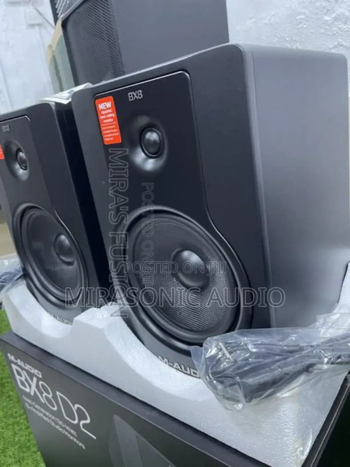 M-audio Bx8 D2 8 Powered Studio Monitor Pair