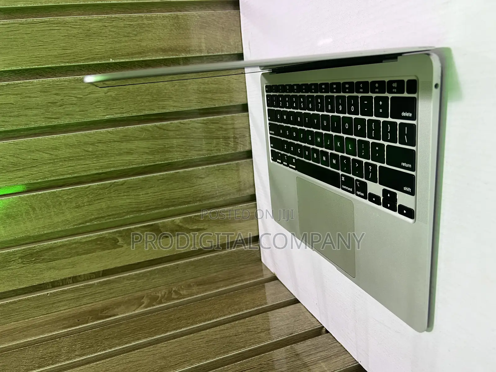 Laptop Apple MacBook Air 8GB Intel Core I3 SSD 256GB