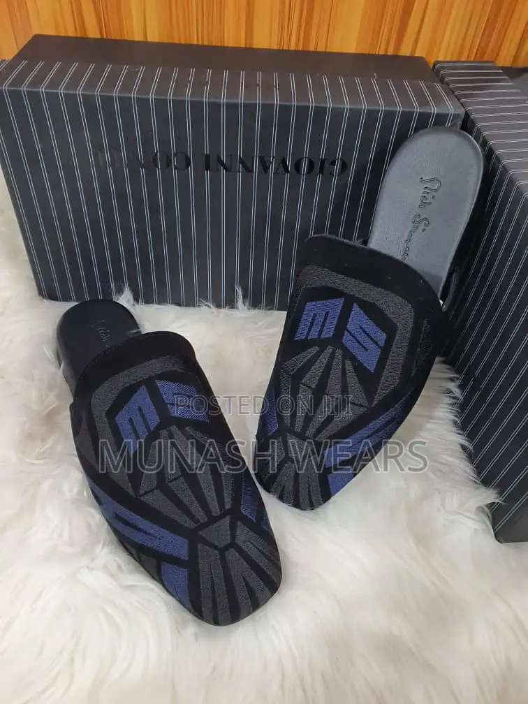 Original Italian Giovanni Conti Velvet Royal Half Shoe