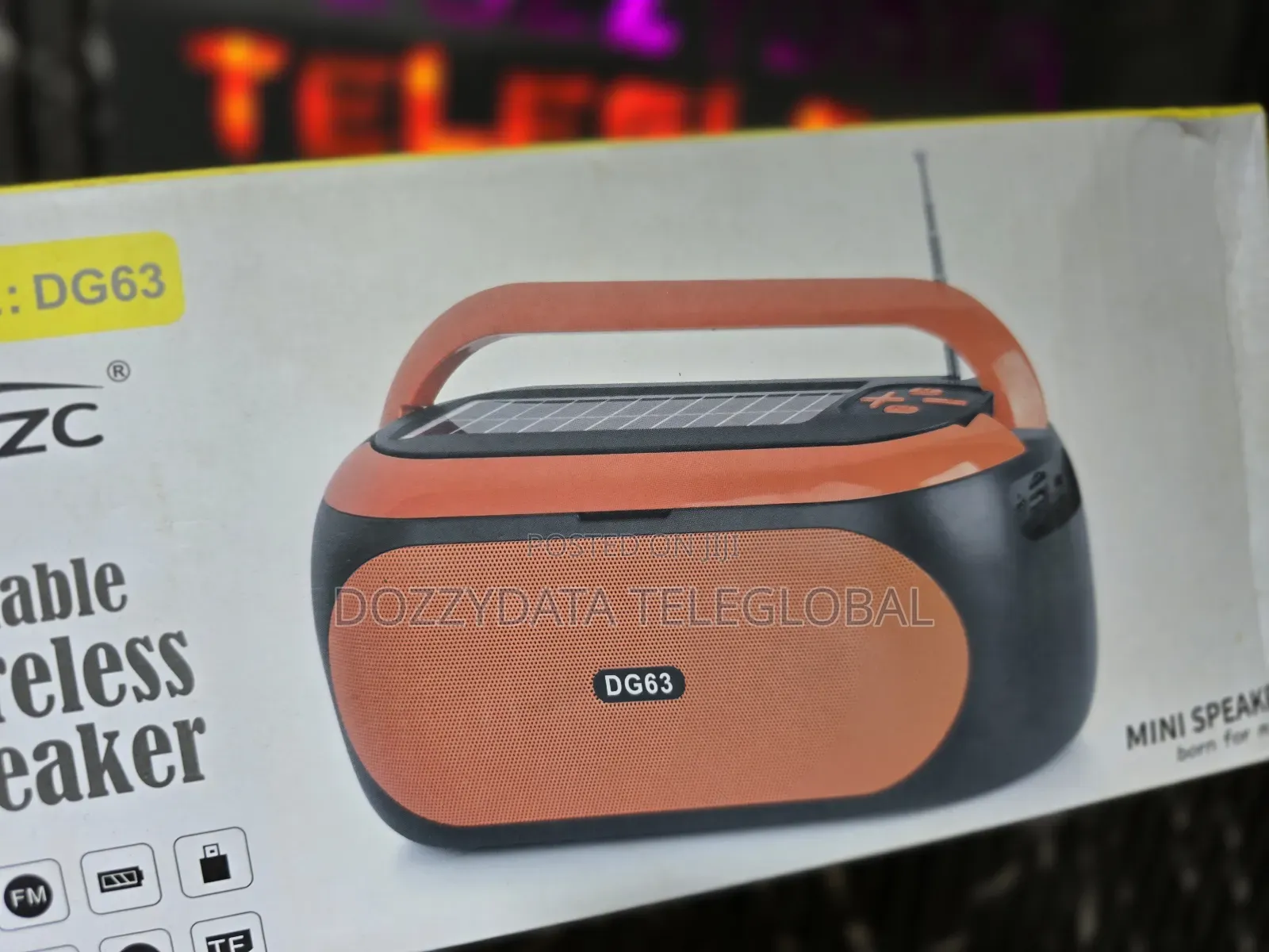 JZC DG63 Portable Solar Wireless Bluetooth Speaker