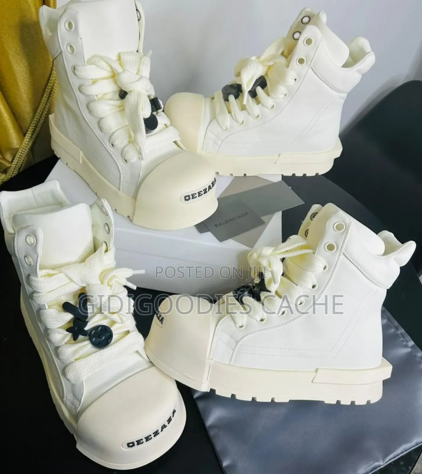 Balenciaga Qeezaza Boots