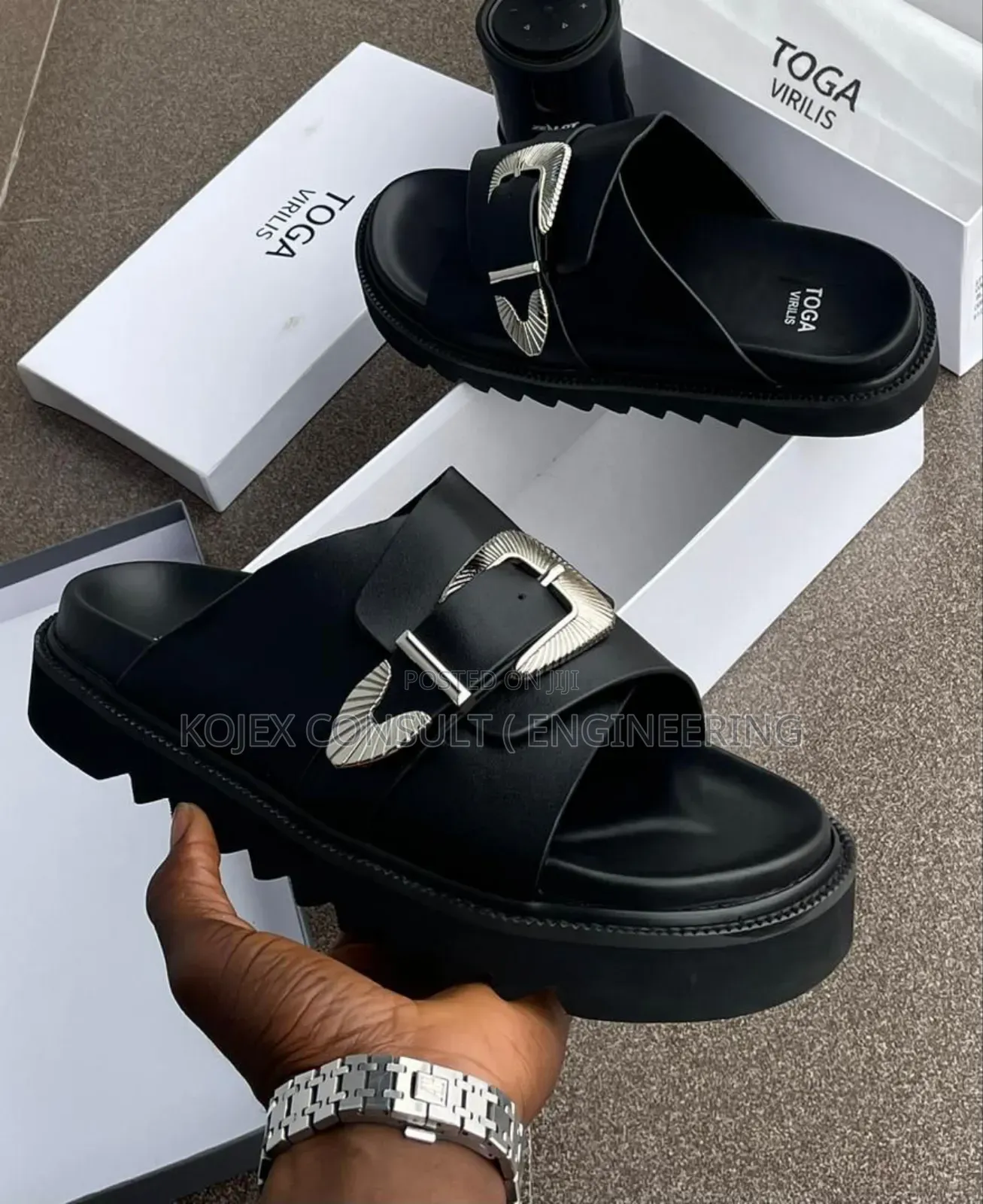 Toga Virilis Slides