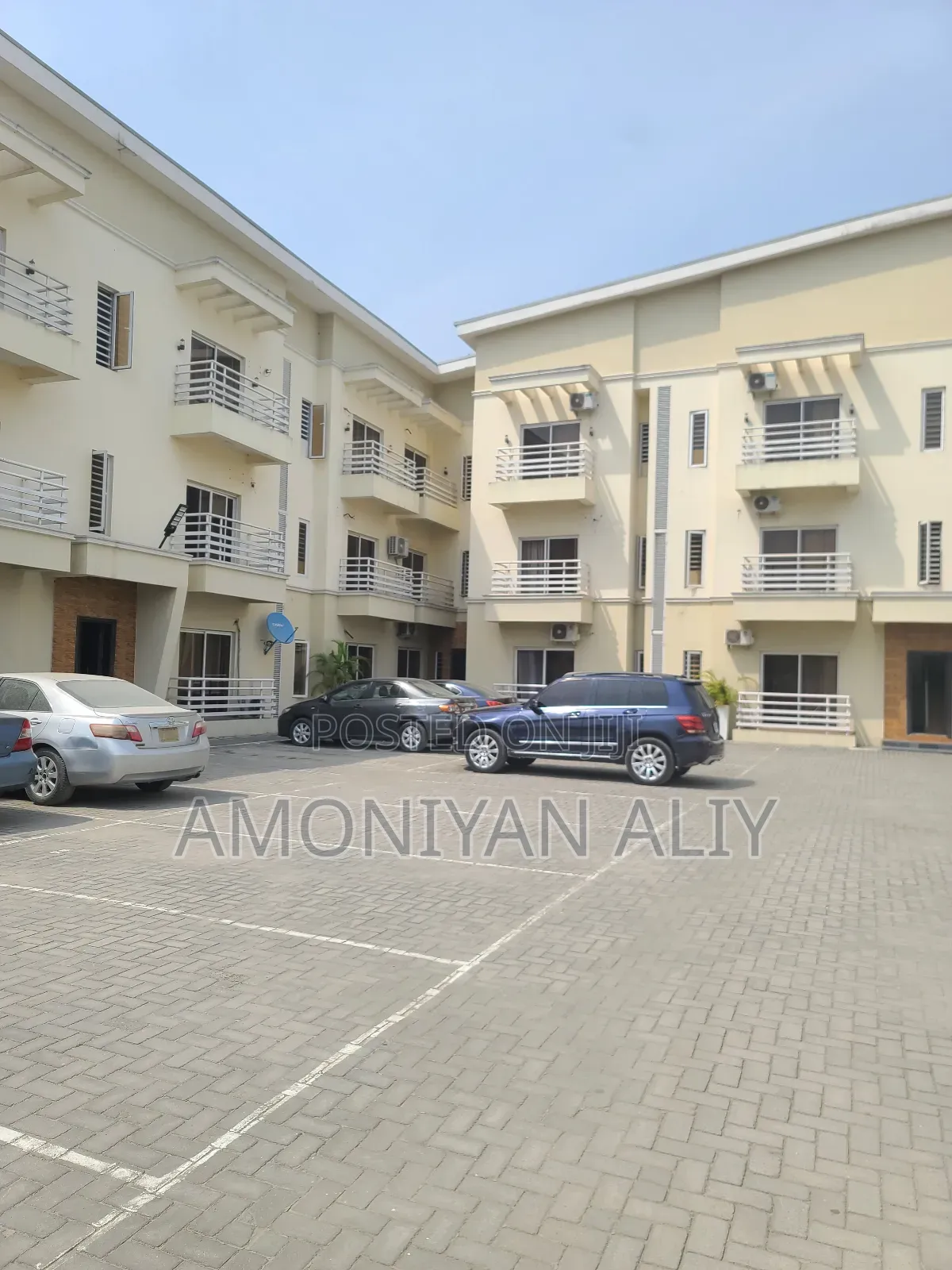 2bdrm Apartment in Lekki Scheme2 for sale
