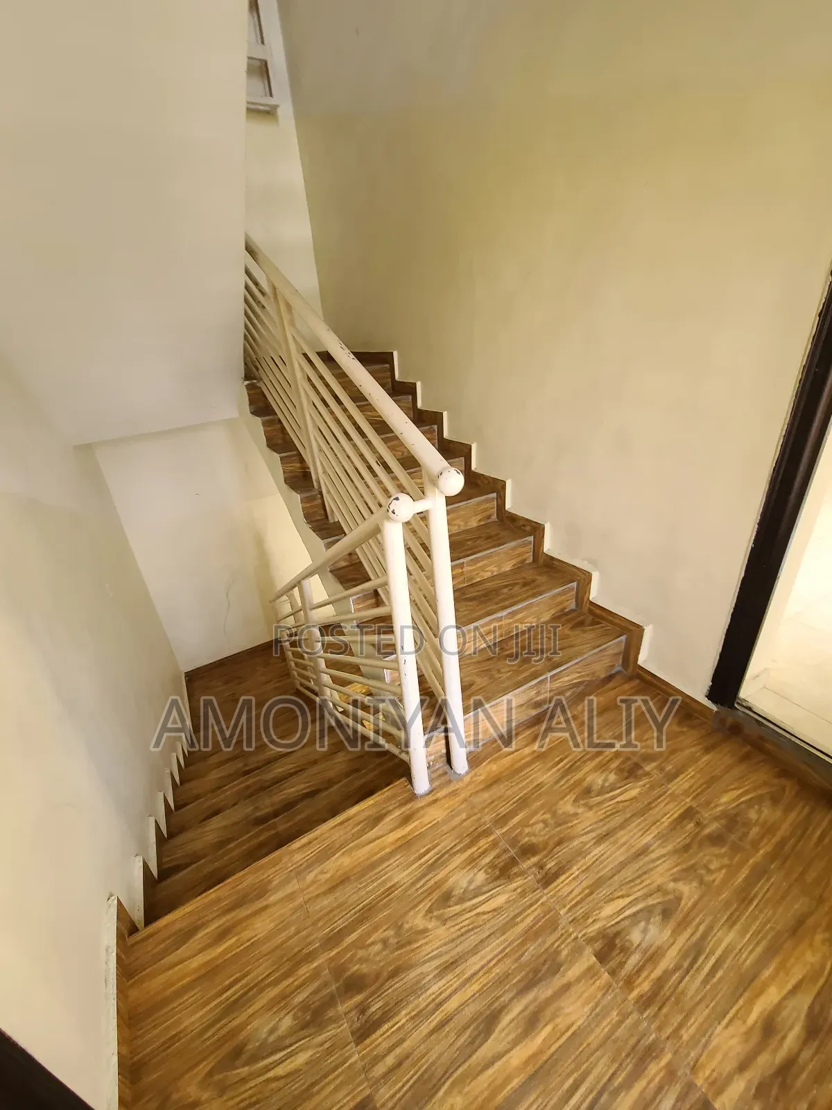 2bdrm Apartment in Lekki Scheme2 for sale