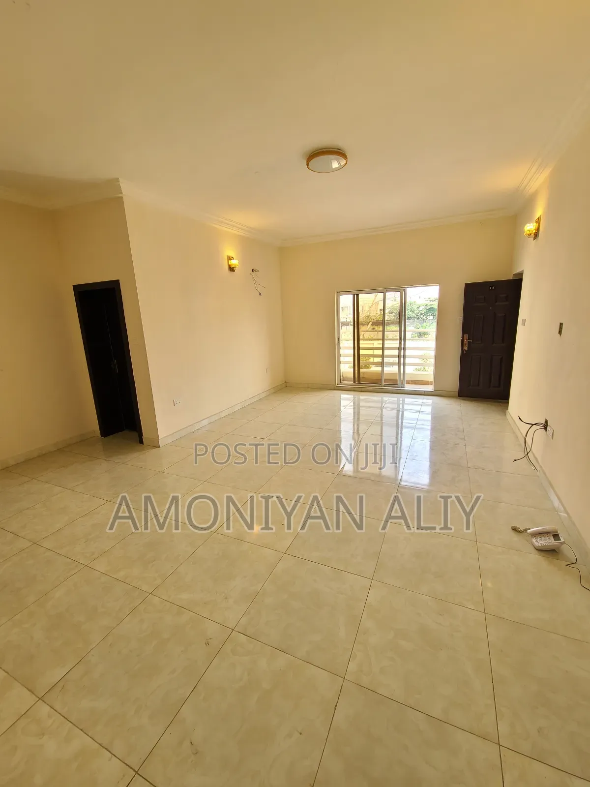 2bdrm Apartment in Lekki Scheme2 for sale