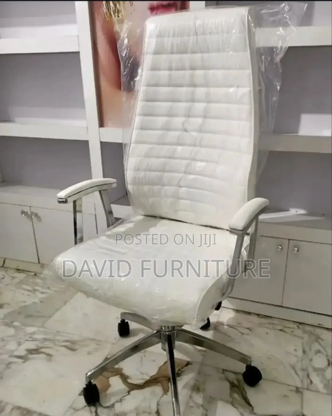 Swivel Office Chair.