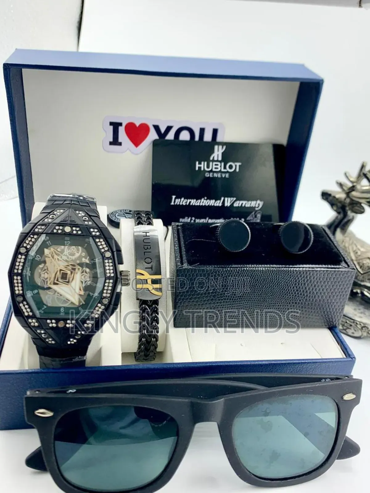 Hublot Watch Fully Boxed With Gifts