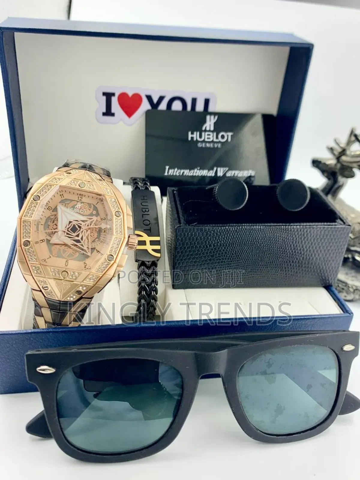 Hublot Watch Fully Boxed With Gifts