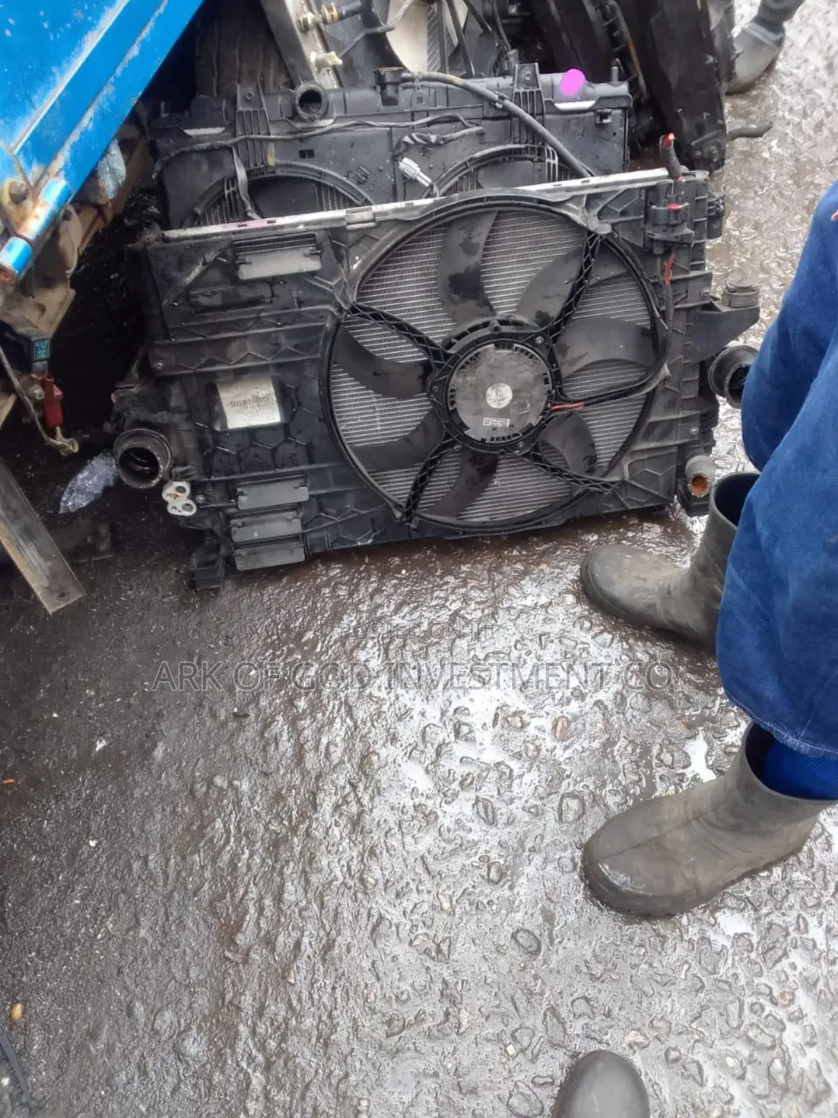 Radiator and Fan for Volkswagen Caravelle/Transporter T5,T6.