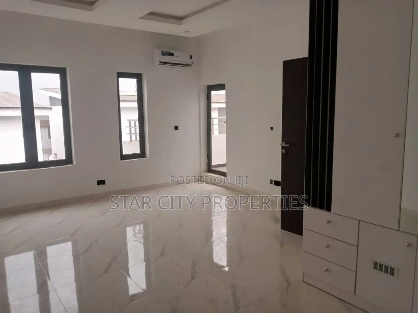 4bdrm Duplex in Estate, Oregun for rent