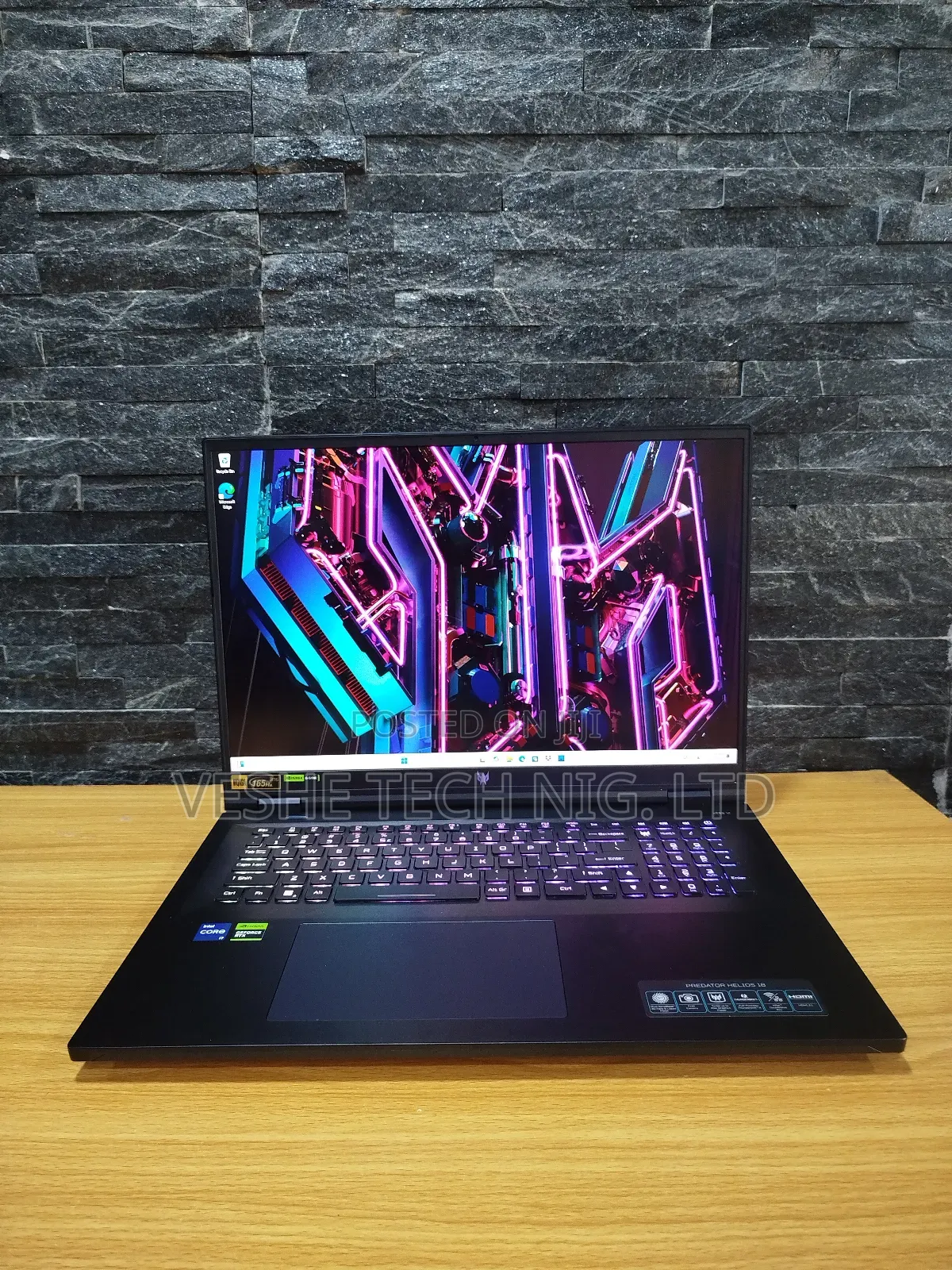 Laptop Acer Predator Helios 18 PH18-71 16GB Intel Core I7 SSD 1T