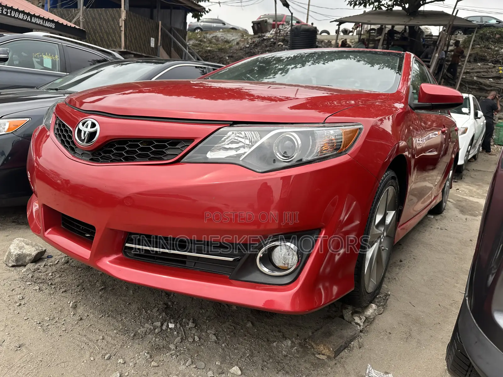 Toyota Camry SE V6 4dr Sedan (3.5L 6cyl 6A) 2012 Red