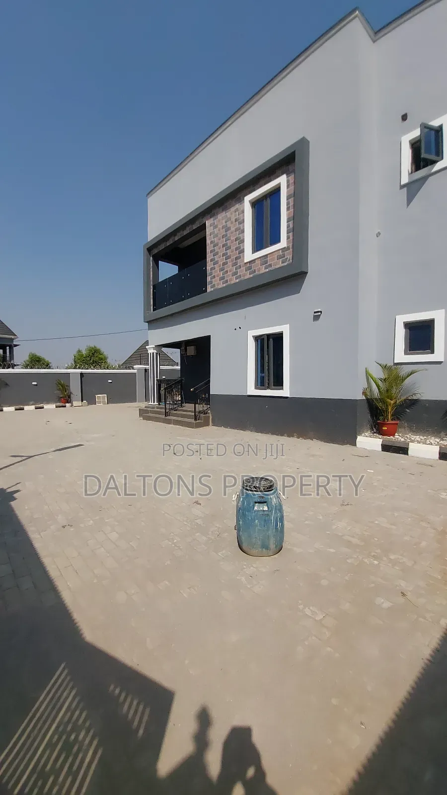 Furnished 5bdrm Duplex in Spotlight Residence, Lugbe District for sale