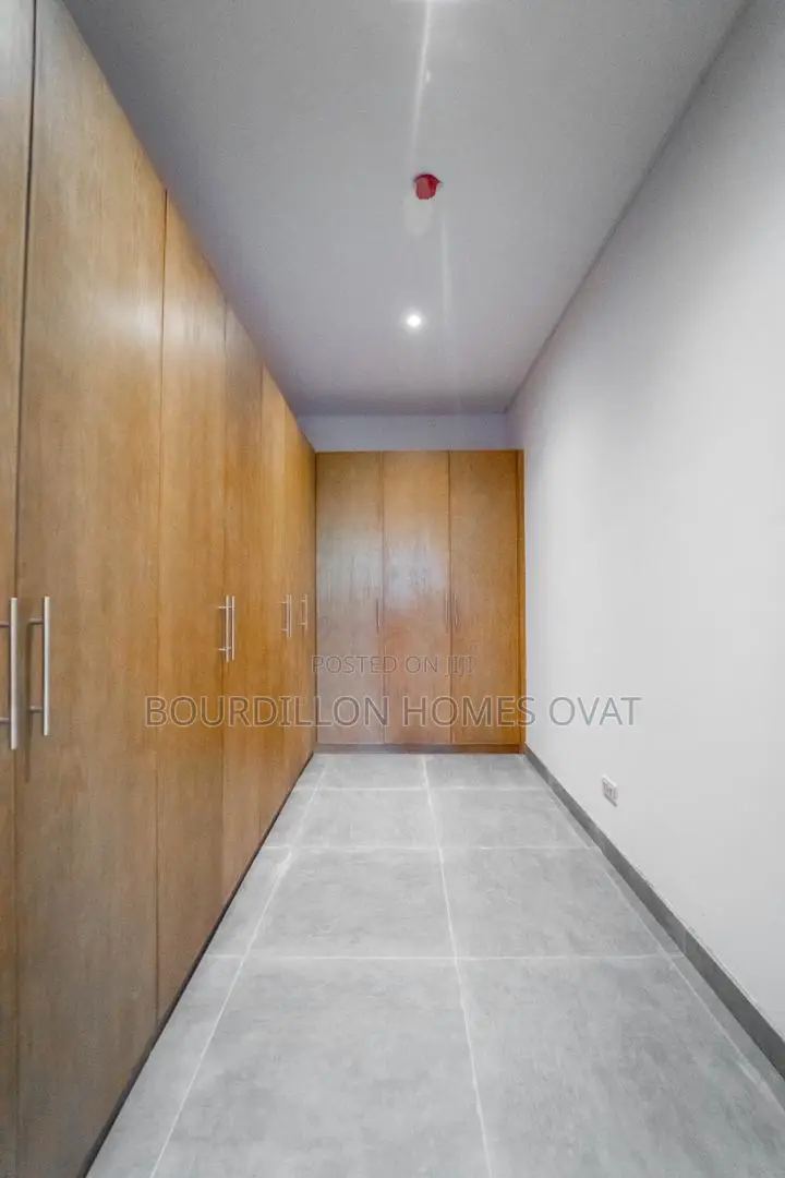 5bdrm Duplex in Lekki Phase 1 for sale