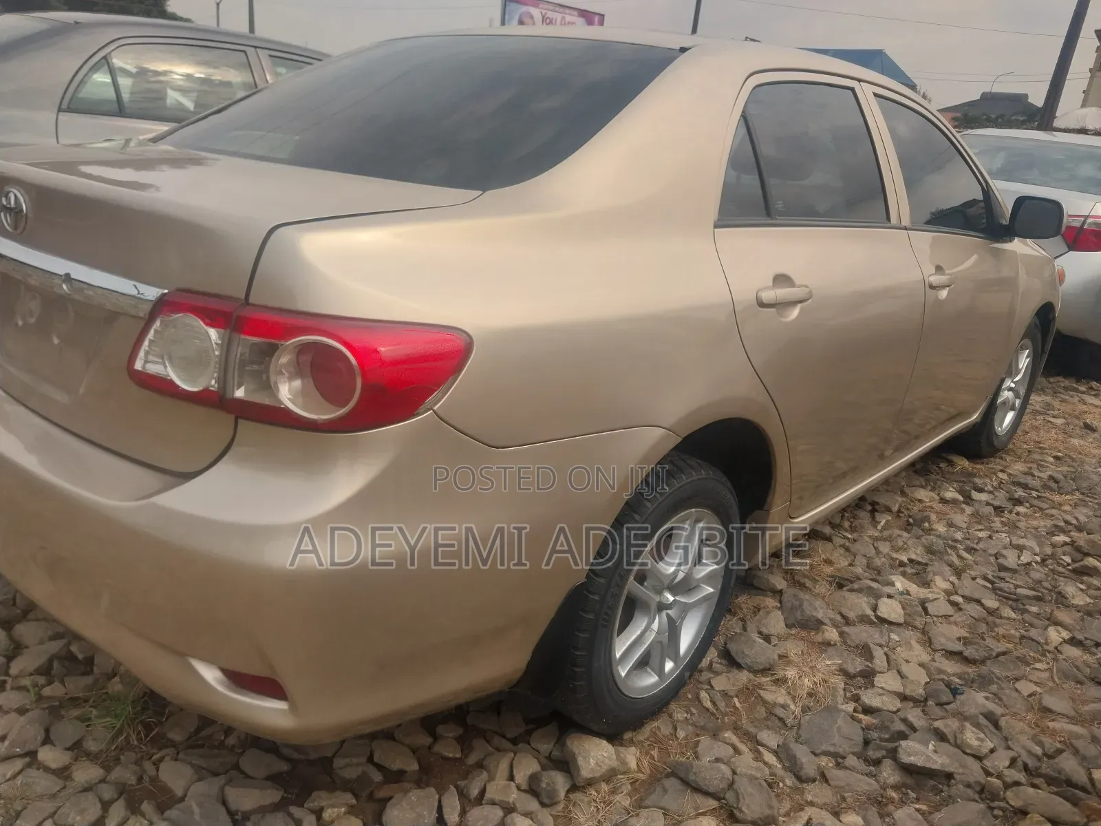 Toyota Corolla 2012 Gold