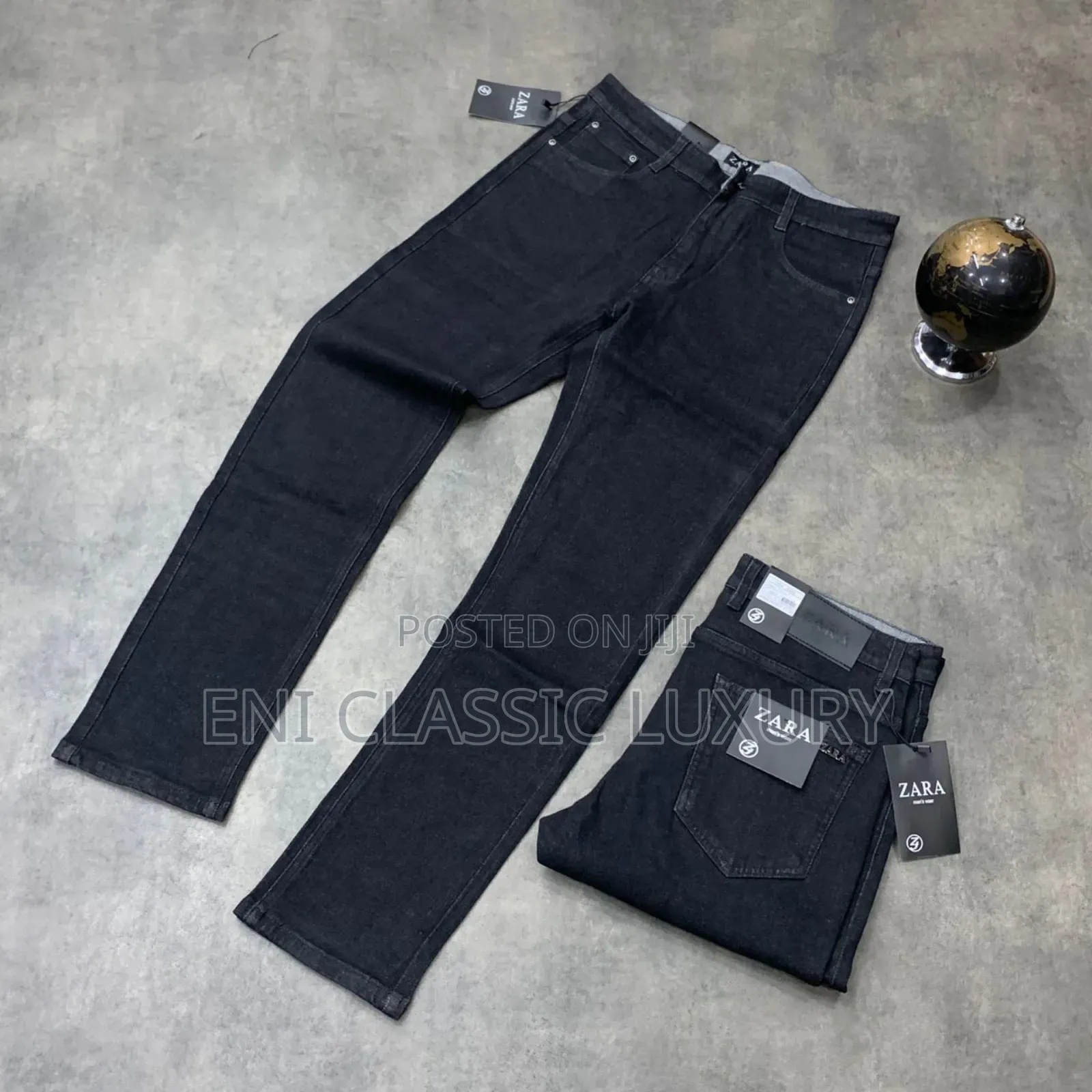 High Quality Luxury Jeans 👖 Trousers Available In Store
