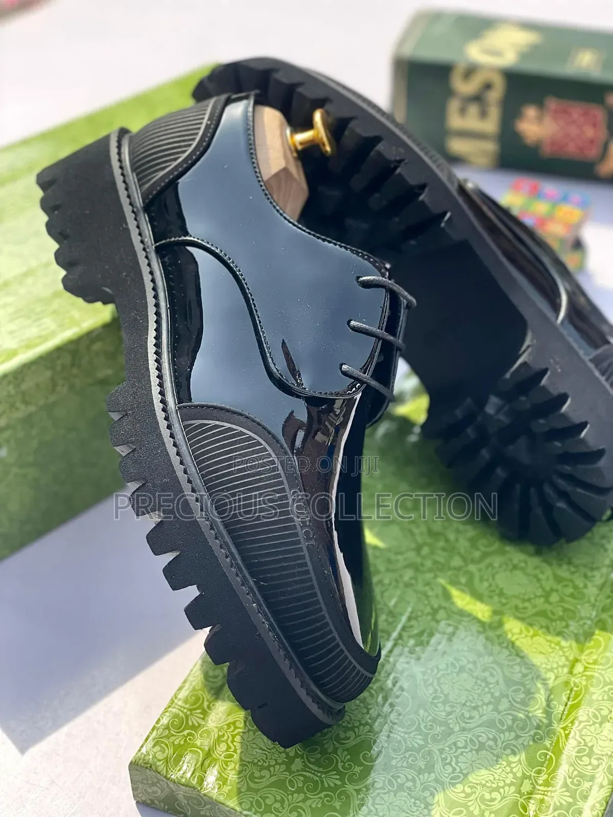 Classic Chunky Sole Glossy Leather Lace Up Shoe for Men