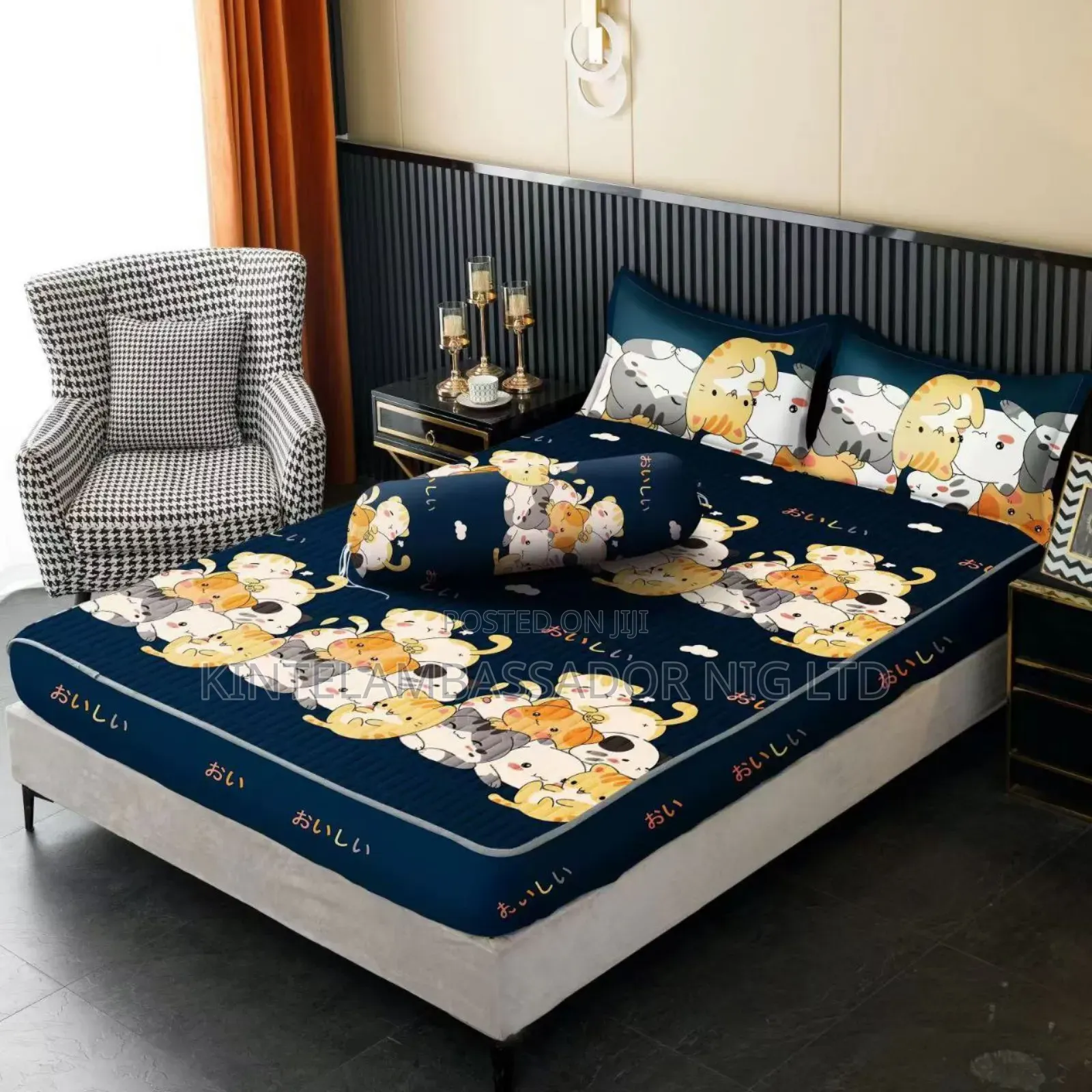 Fitted Bedspread With 4 Pillow Cases