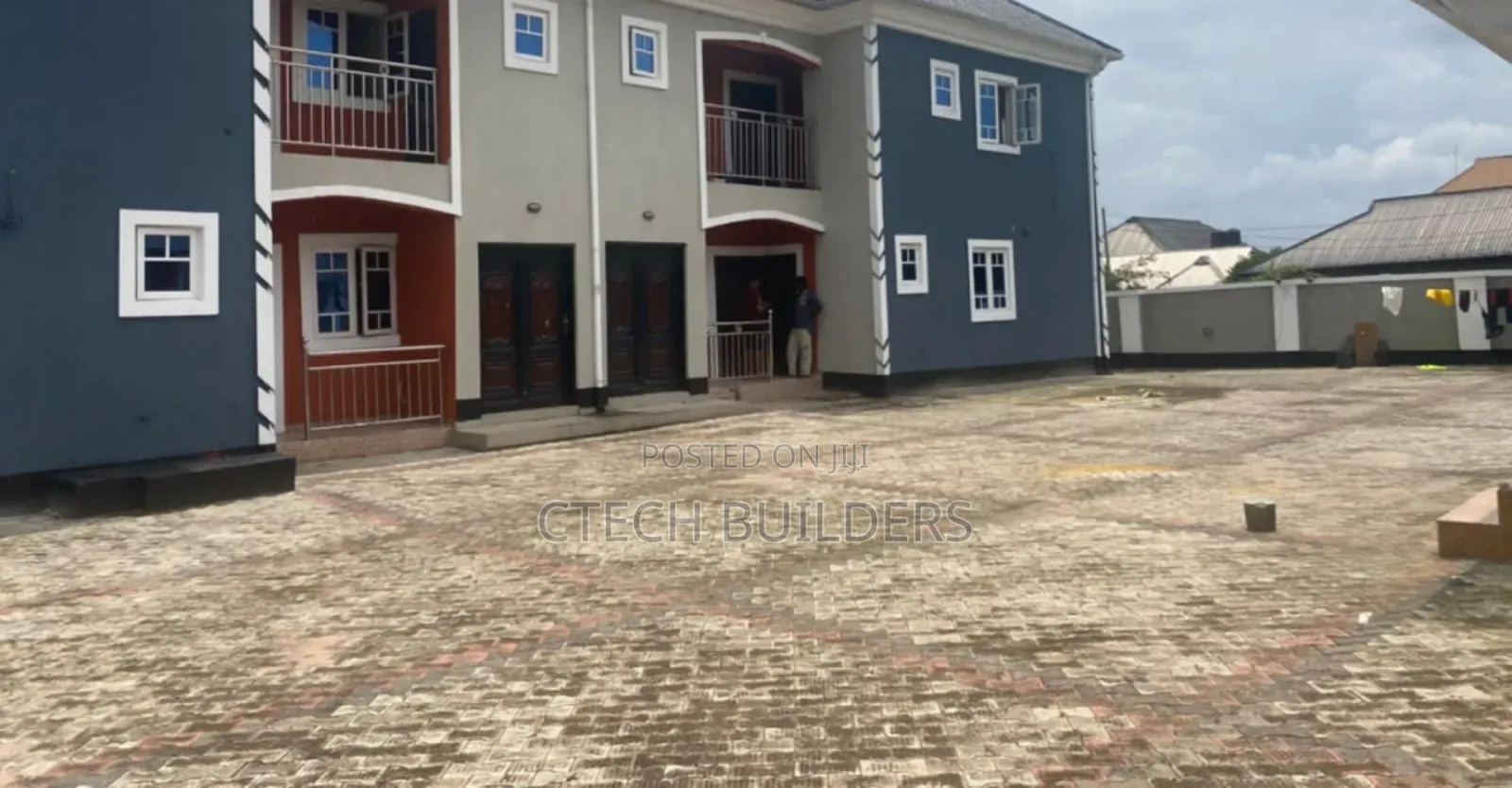 12bdrm Block of Flats in Benin City for sale
