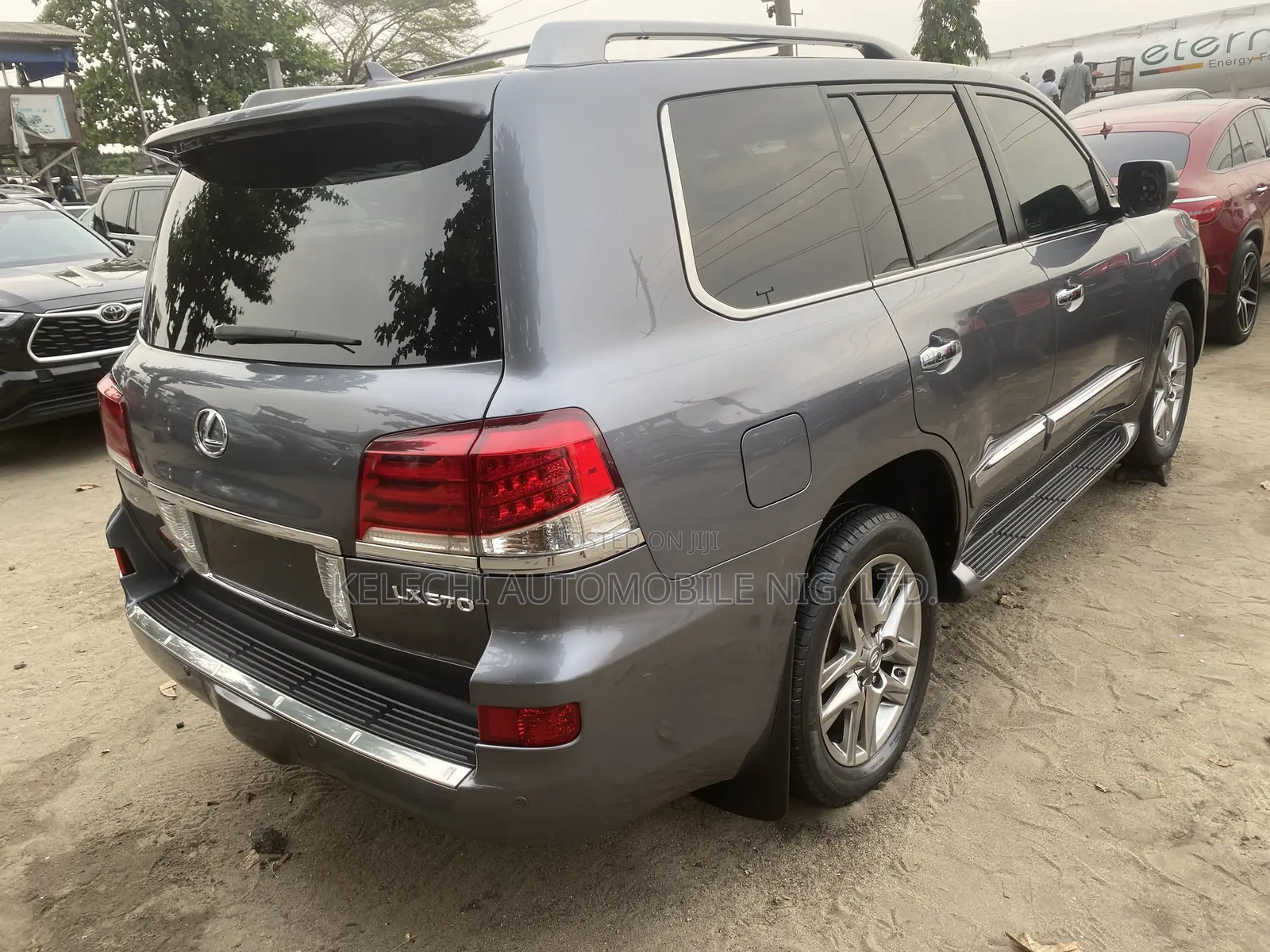 Lexus LX 570 AWD 2015 Gray
