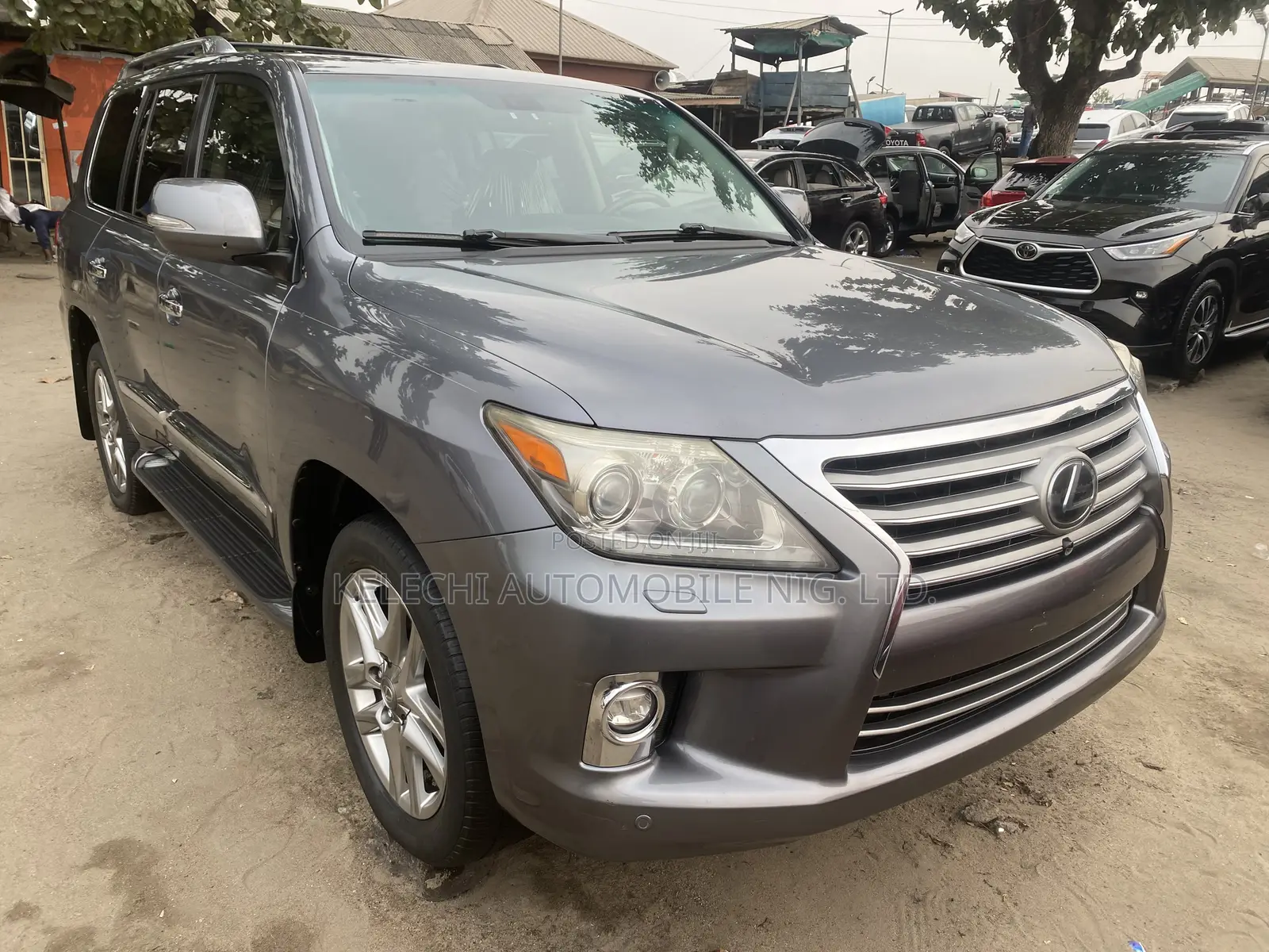 Lexus LX 570 AWD 2015 Gray