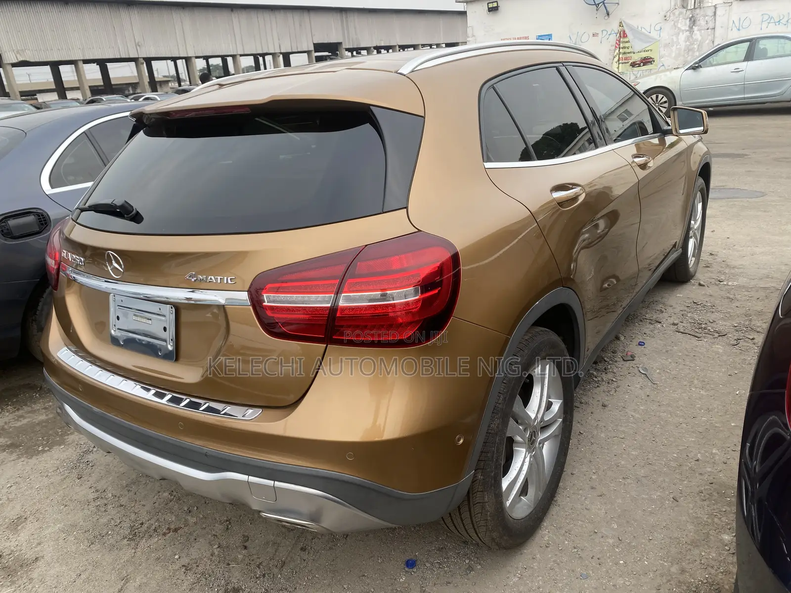 Mercedes-Benz GLA 250 2019 Gold