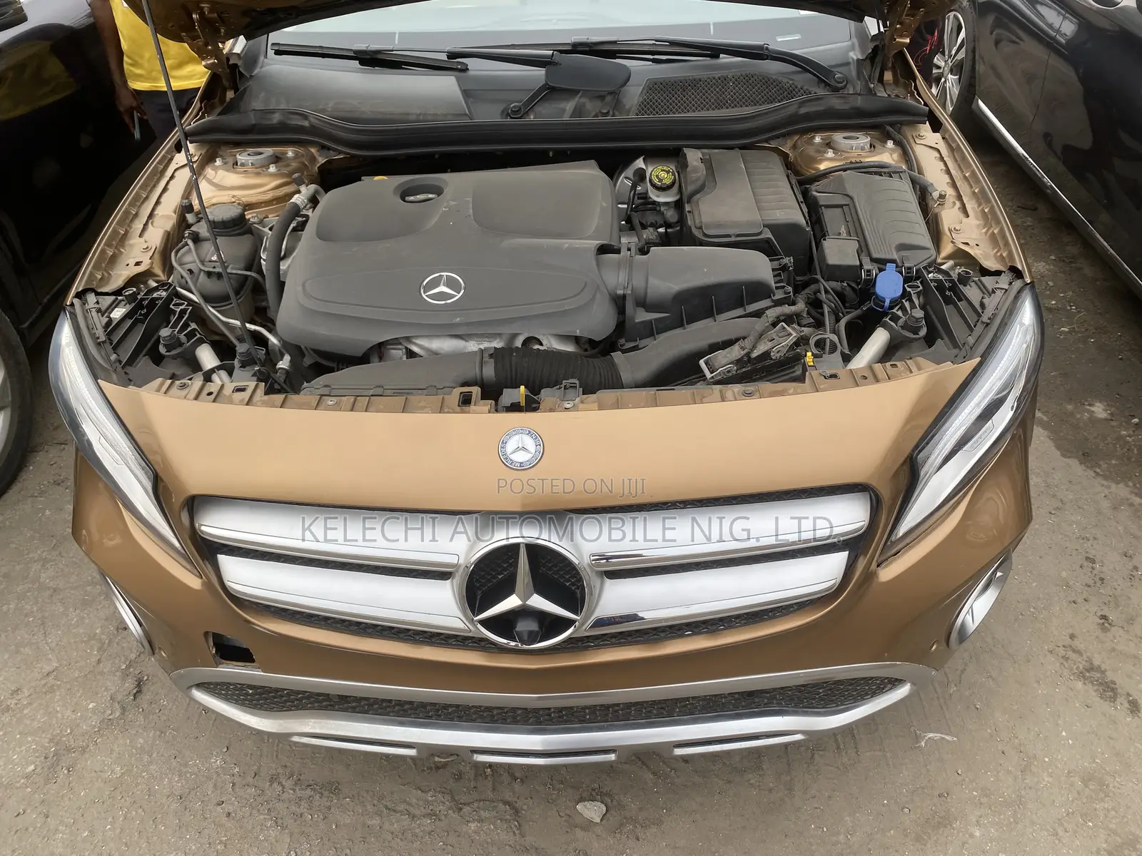 Mercedes-Benz GLA 250 2019 Gold