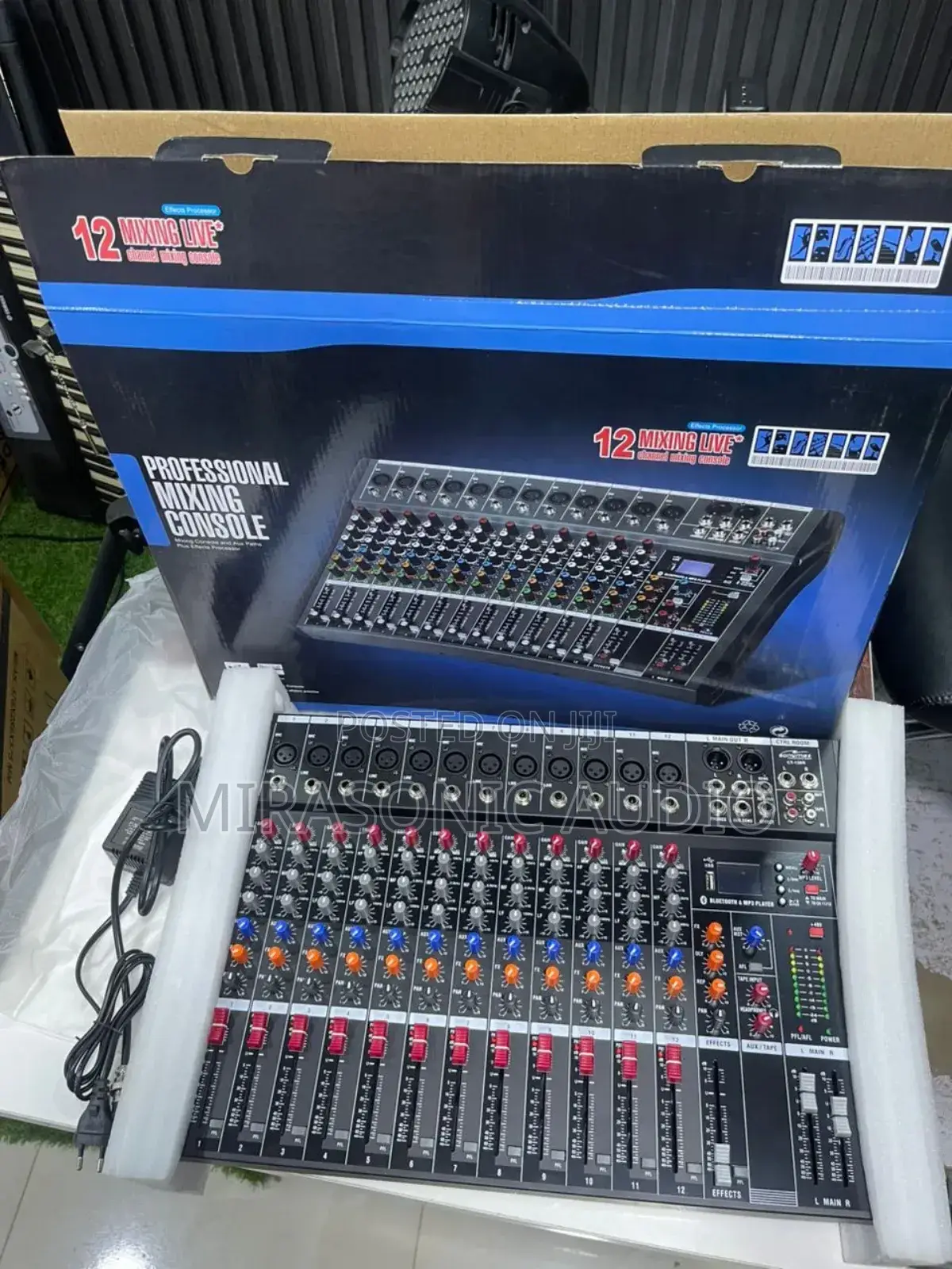 Yamaha 12 Channel Consolemixer With Bluetooth, USB, Effect