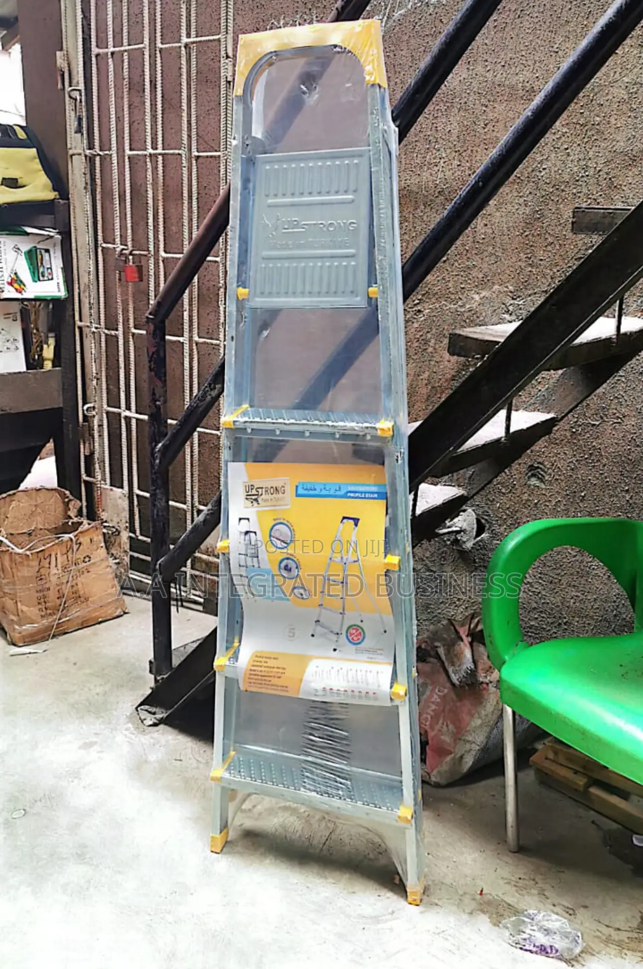 Very Durable Aluminum Ladder 5 Steps Up Strong