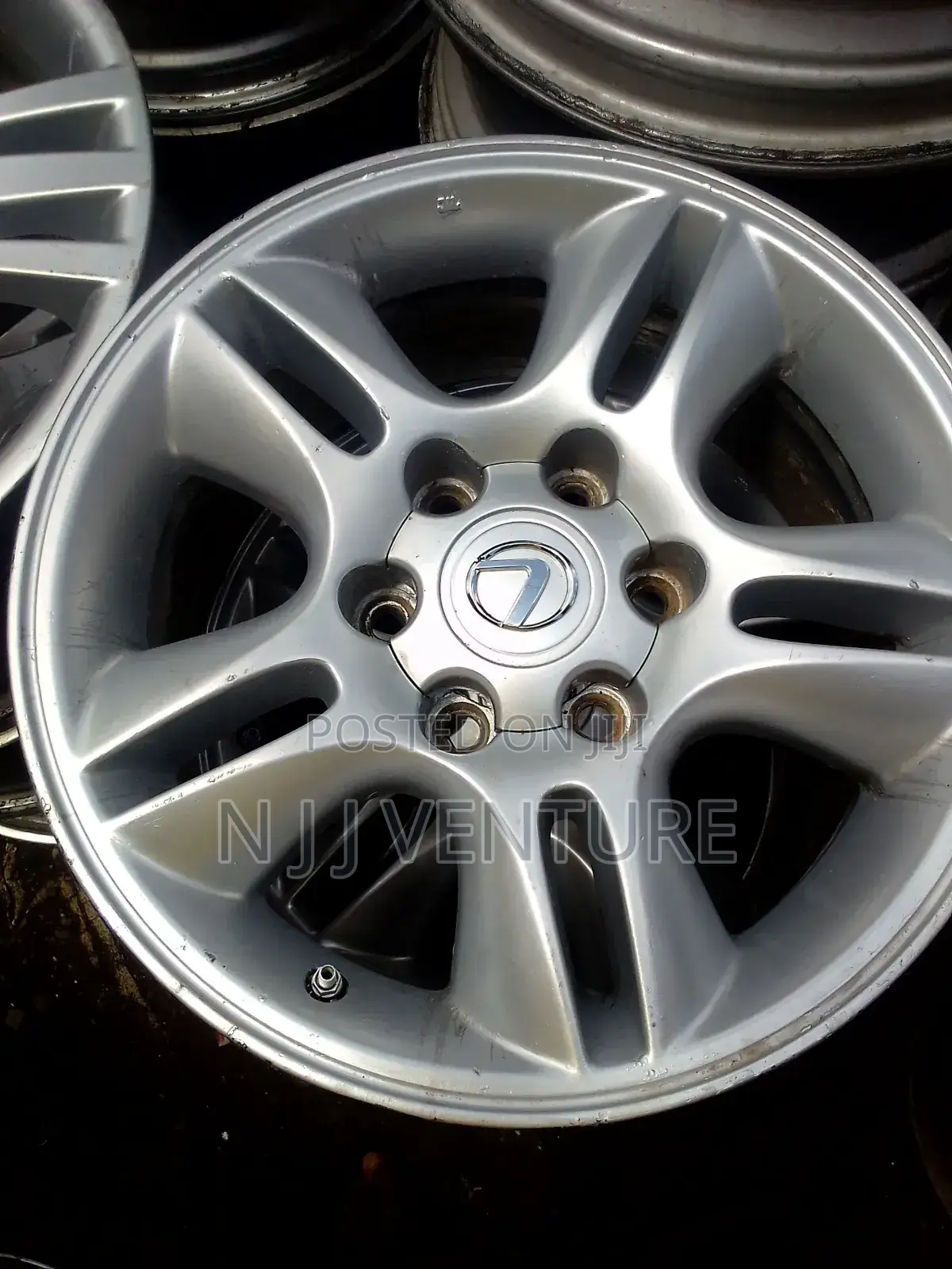 17rim for Lexus