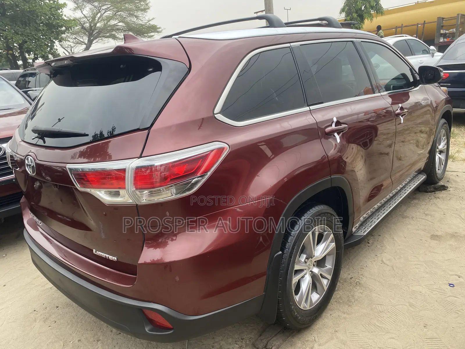 Toyota Highlander 2015 Red