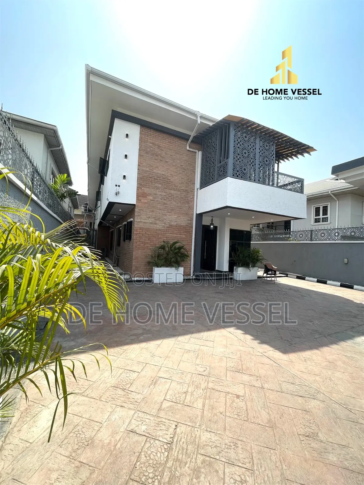 5bdrm Duplex in Lekki Phase 1 for sale