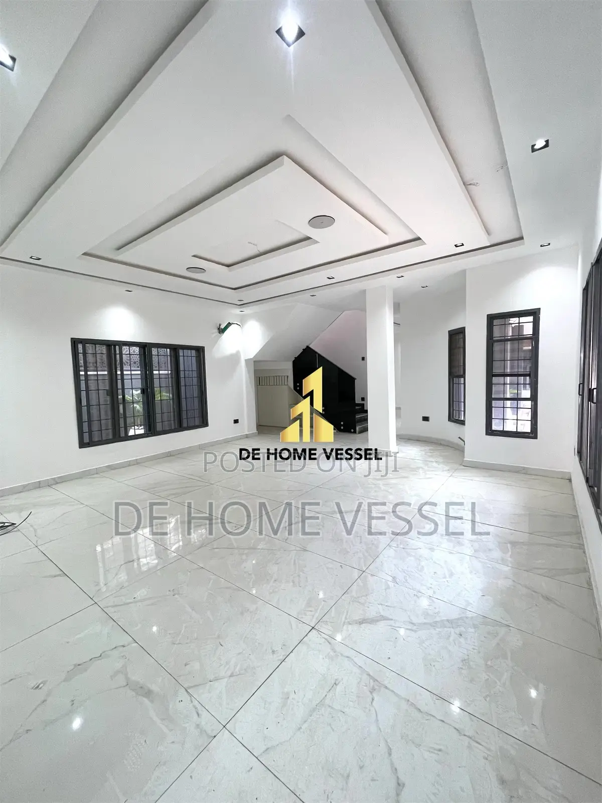 5bdrm Duplex in Lekki Phase 1 for sale