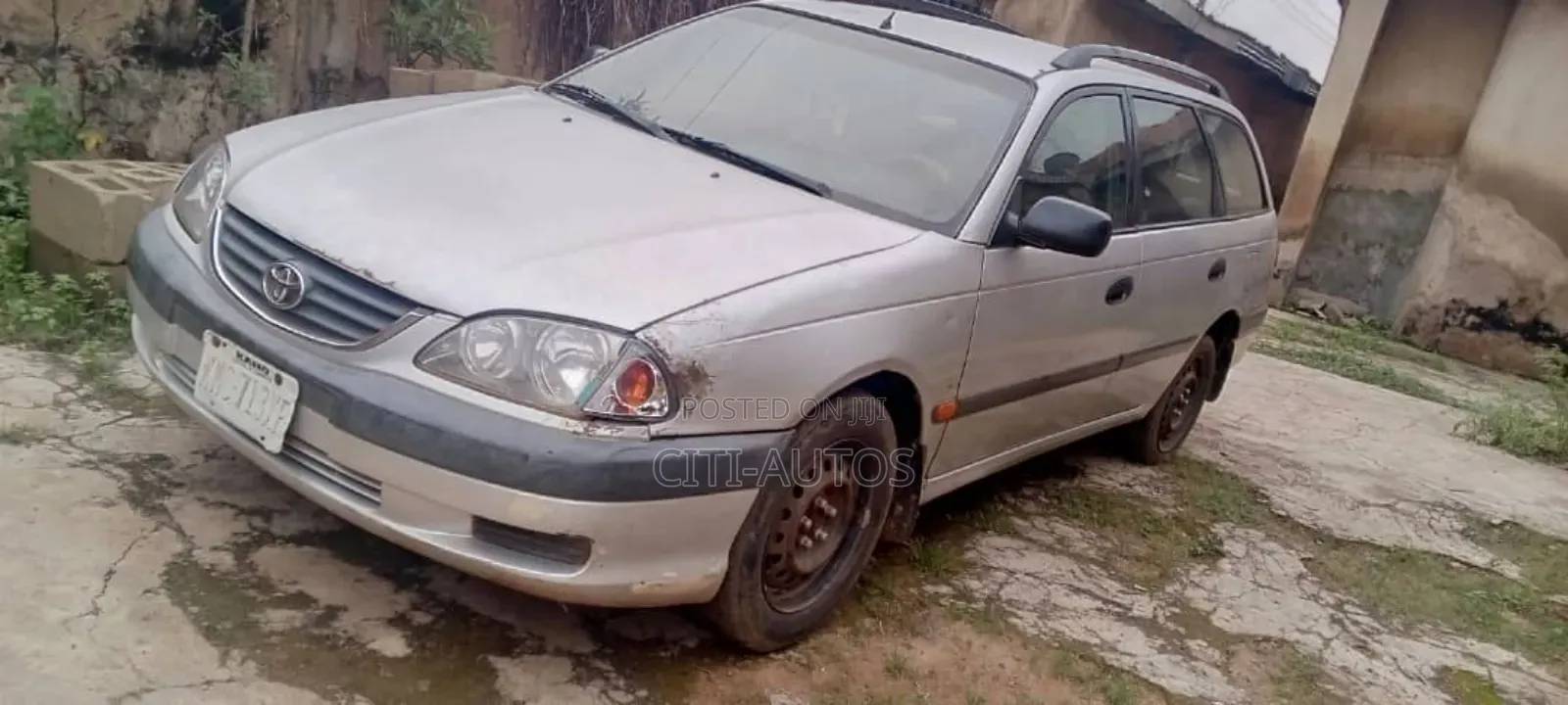 Toyota Avensis 2000 Silver