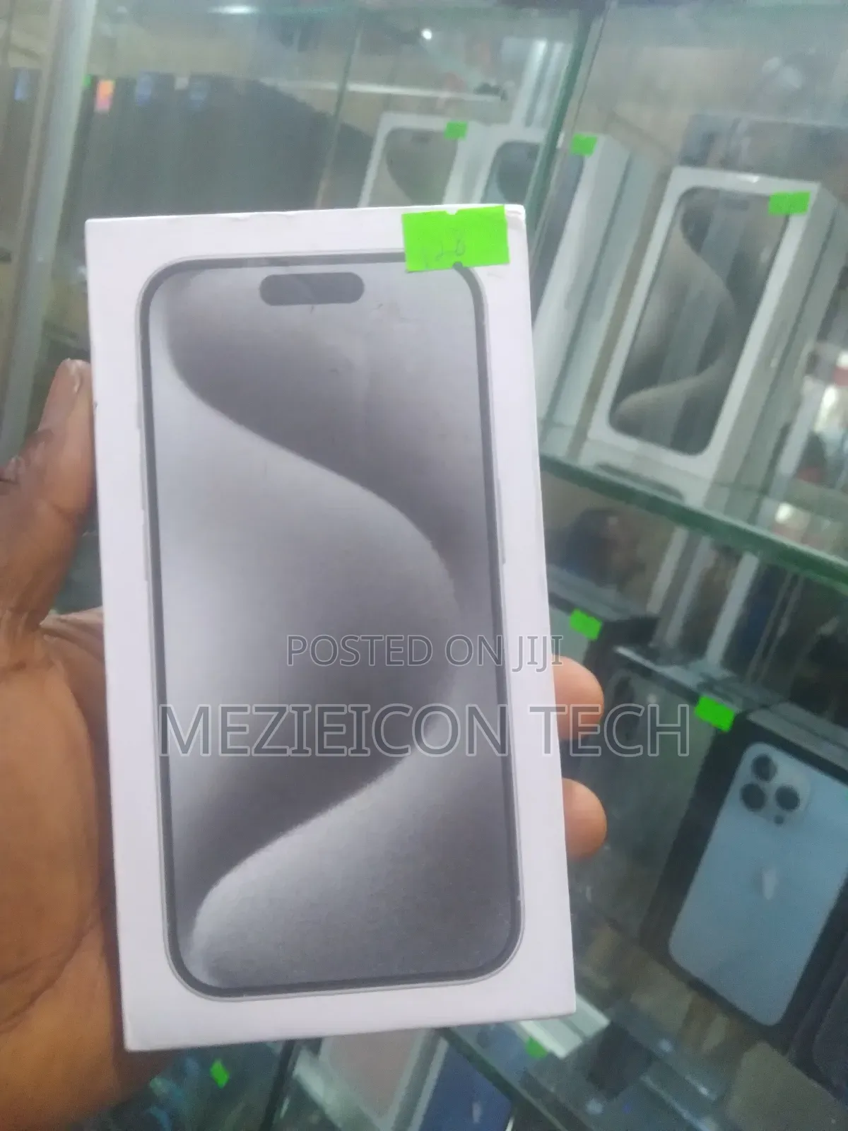 New Apple iPhone 15 Pro 128 GB Black