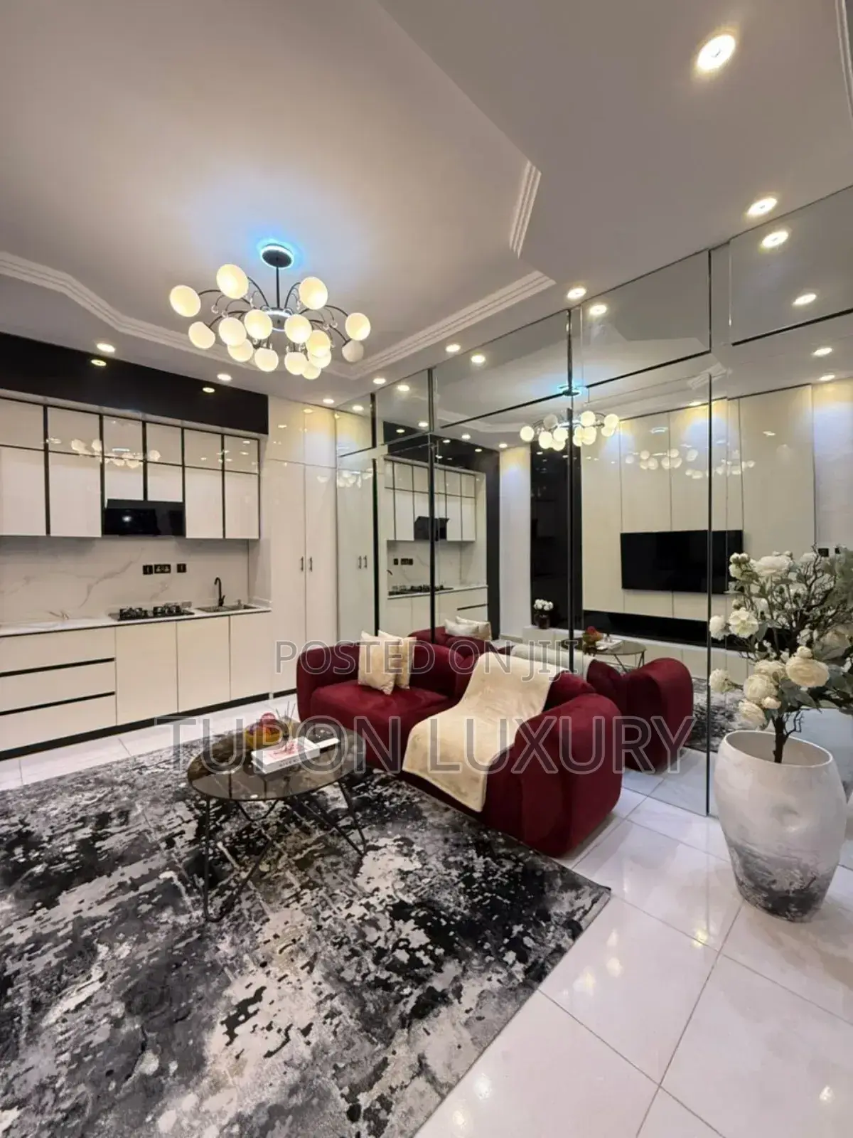 Beautiful 1 Bedroom With a Private Cinema and Bathub