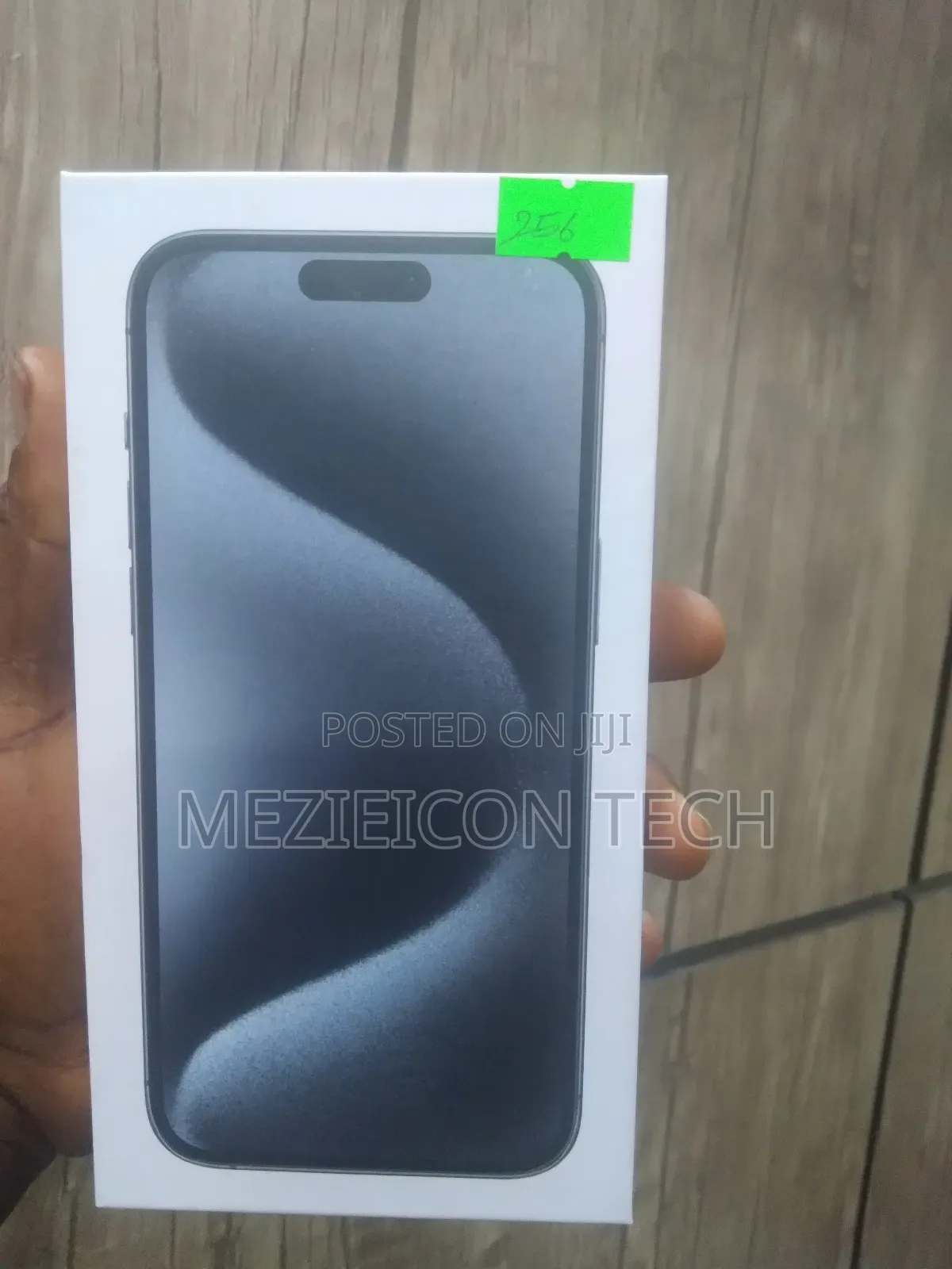 New Apple iPhone 15 Pro Max 256 GB Silver