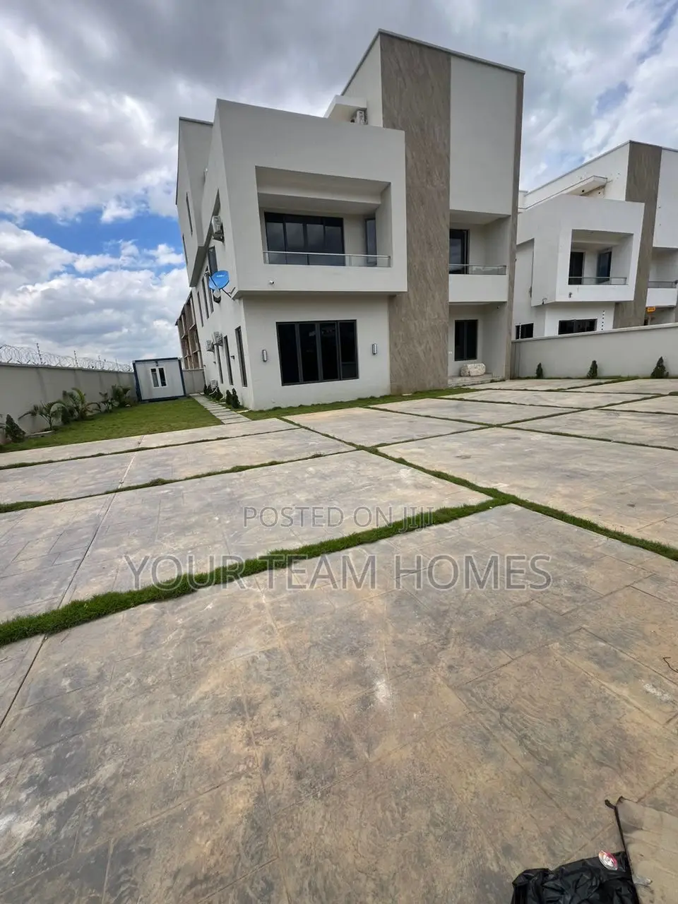 5bdrm Duplex in Katampe Extension for sale