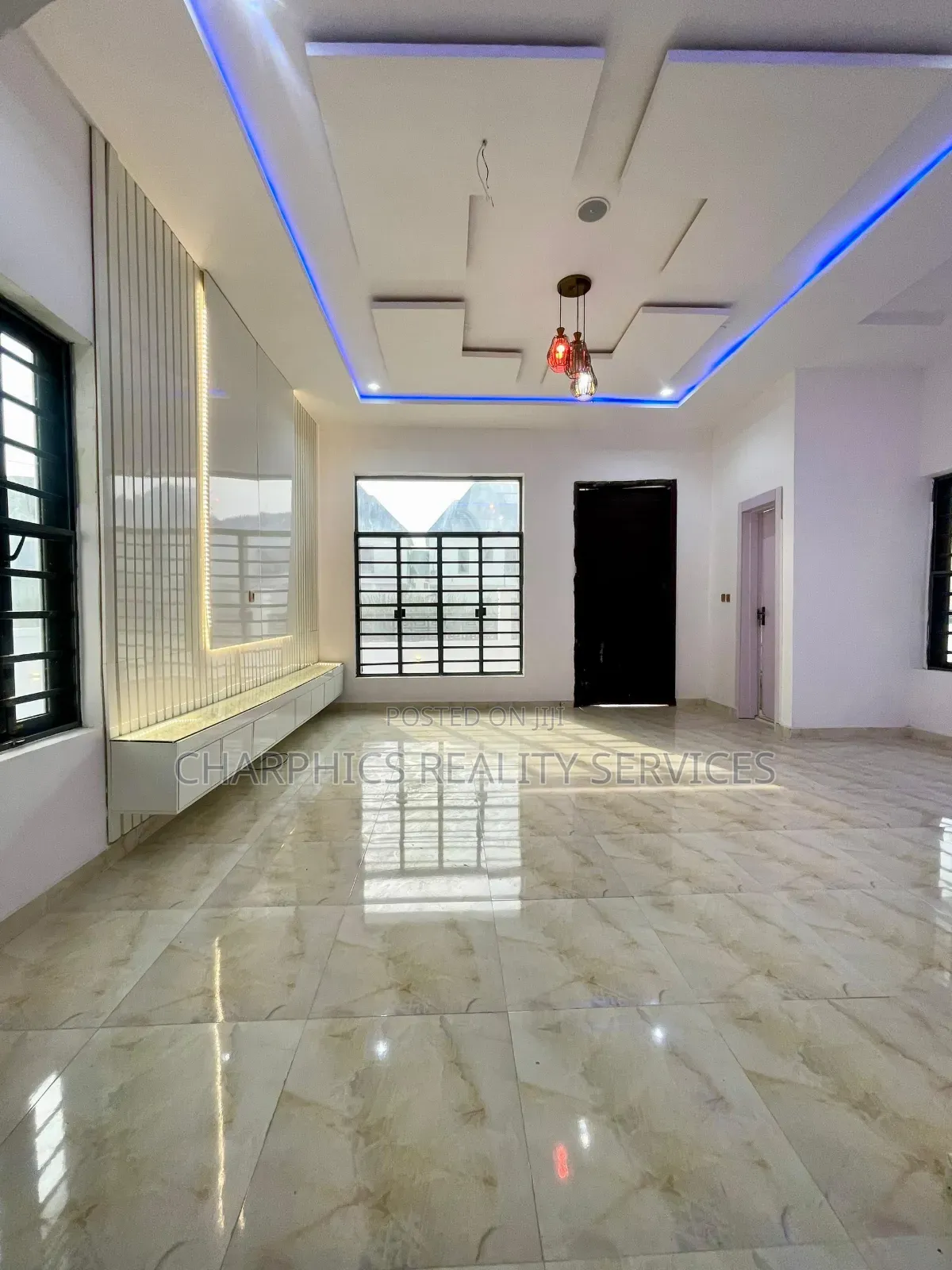4bdrm Duplex in Ikota for sale